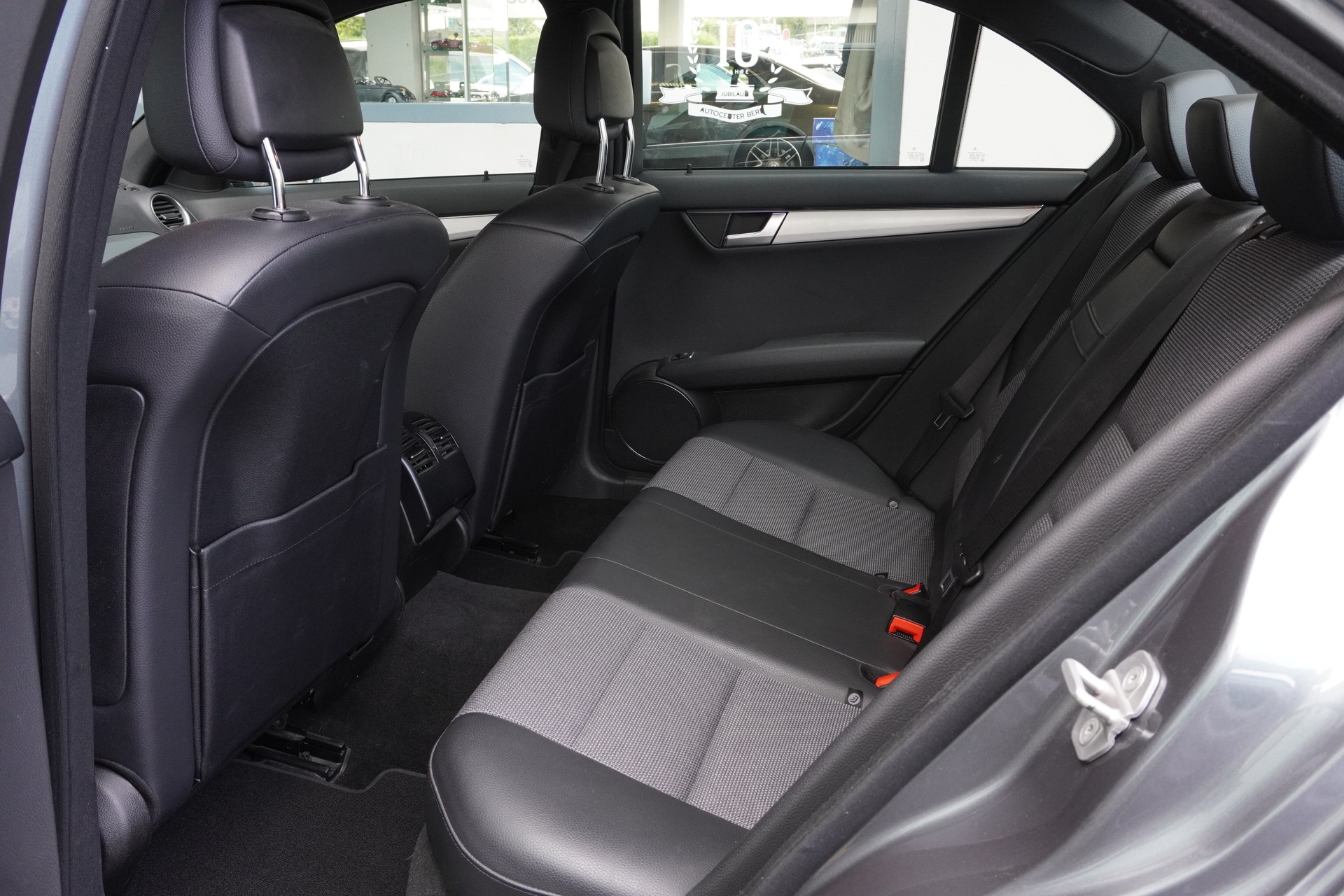 MERCEDES-BENZ C 250 CDI Avantgarde 4Matic 7G-Tronic-image-14
