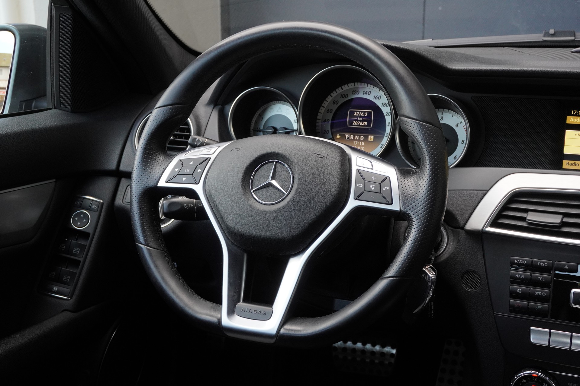 MERCEDES-BENZ C 250 CDI Avantgarde 4Matic 7G-Tronic-image-10
