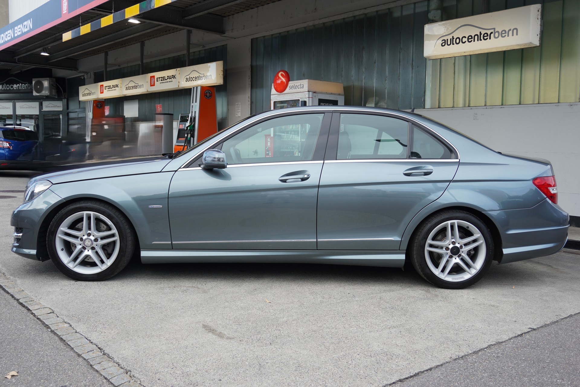 MERCEDES-BENZ C 250 CDI Avantgarde 4Matic 7G-Tronic-image-7