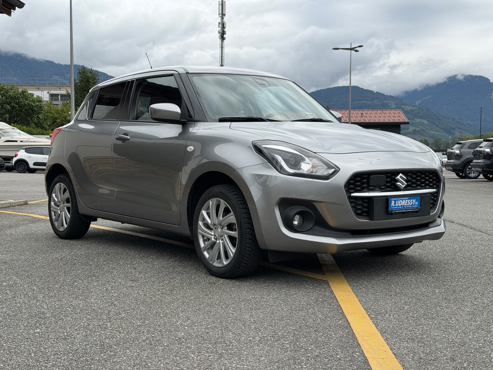 SUZUKI Swift 1.2 Compact + 4x4 Hybrid-image-6