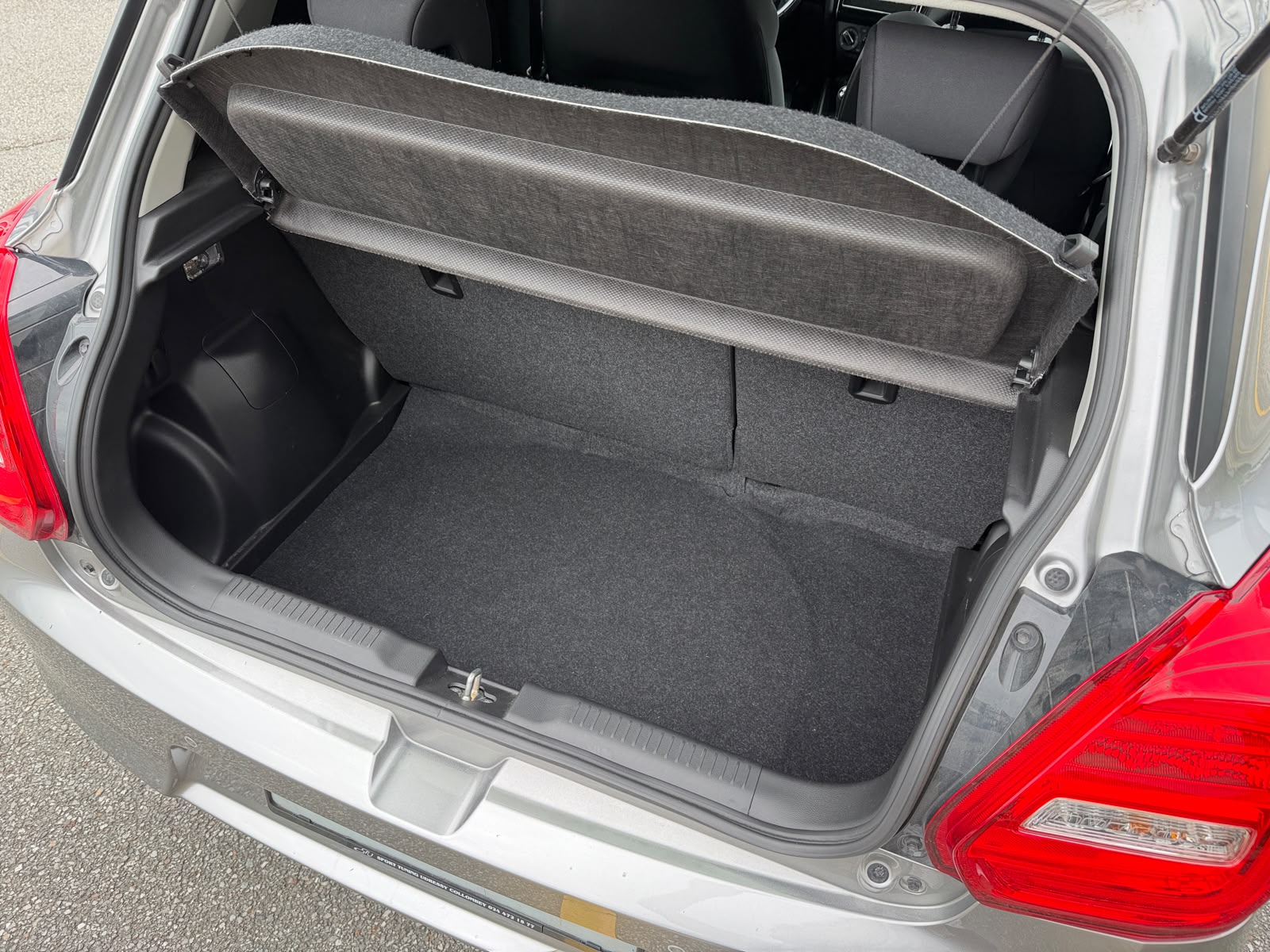 SUZUKI Swift 1.2 Compact + 4x4 Hybrid-image-15