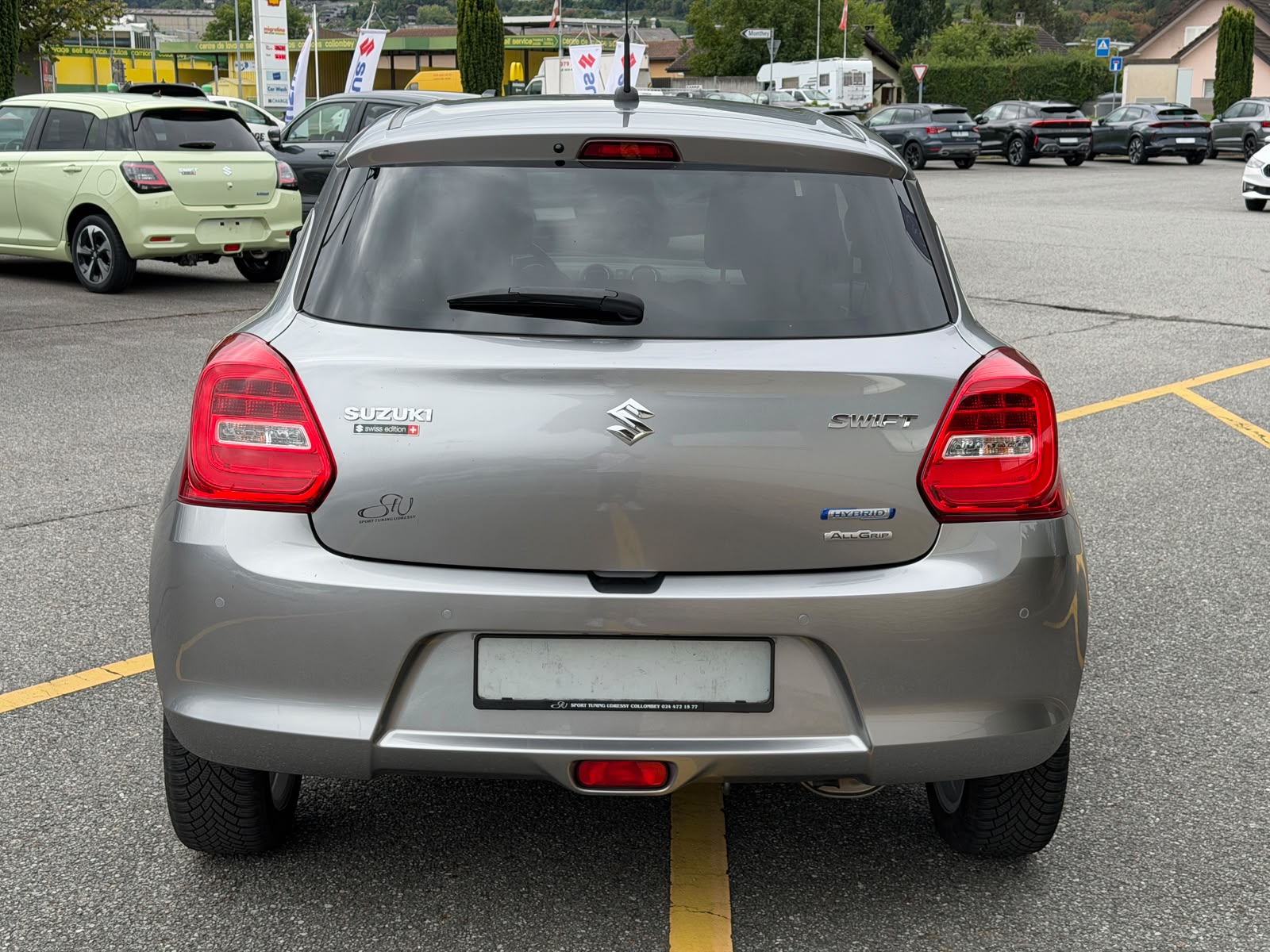SUZUKI Swift 1.2 Compact + 4x4 Hybrid-image-3