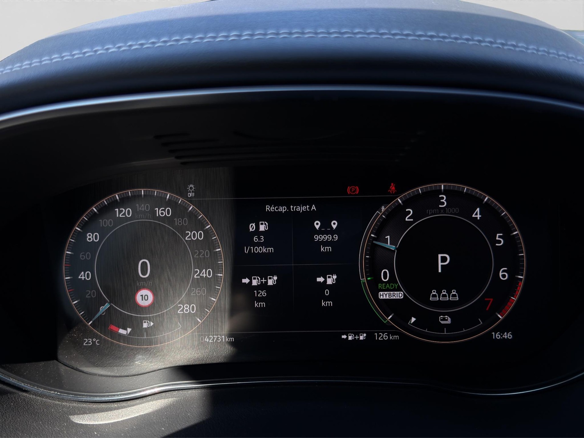 JAGUAR E-Pace 1.5 T 300e R-Dynamic SE AWD-image-3
