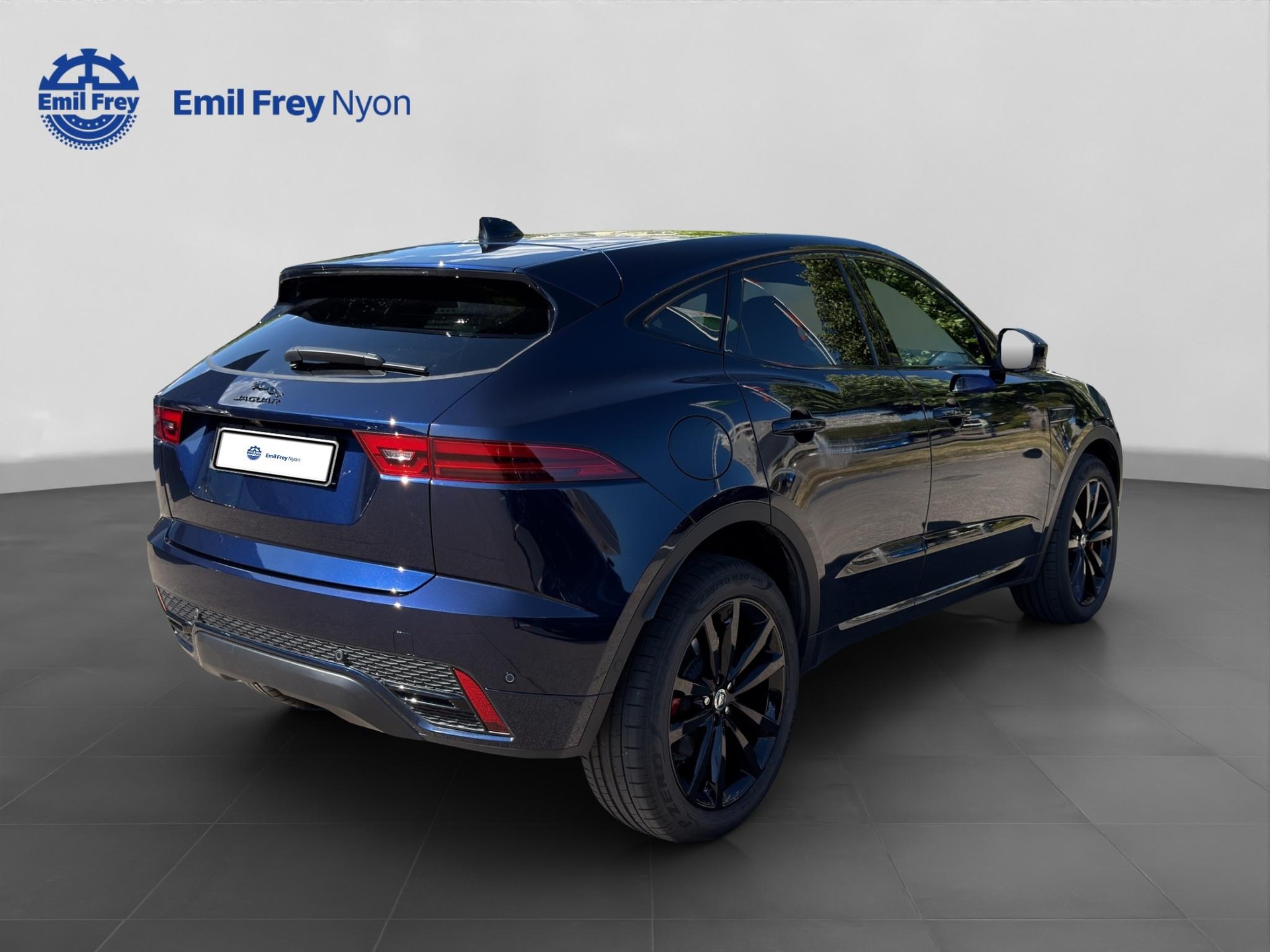 JAGUAR E-Pace 1.5 T 300e R-Dynamic SE AWD-image-5