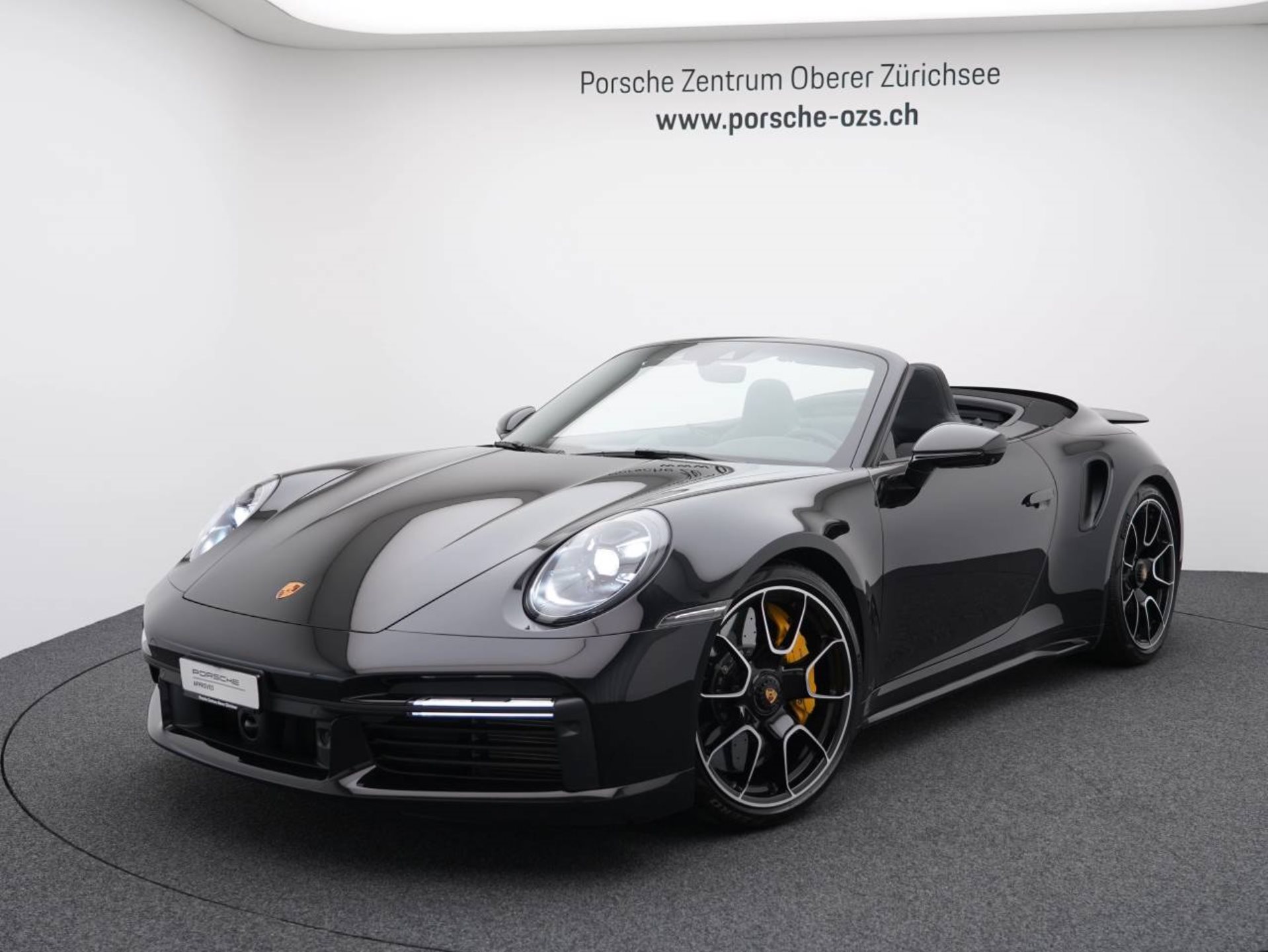 PORSCHE 911 Turbo S Cabriolet-image-0