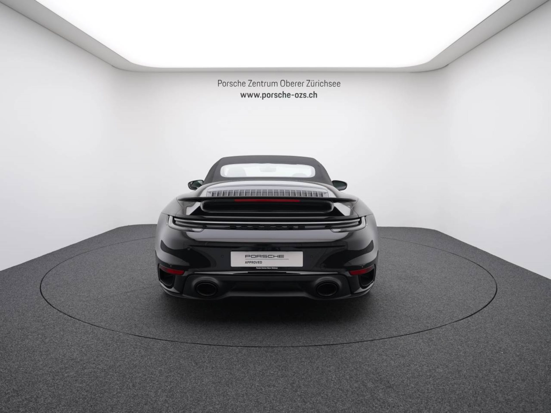 PORSCHE 911 Turbo S Cabriolet-image-5