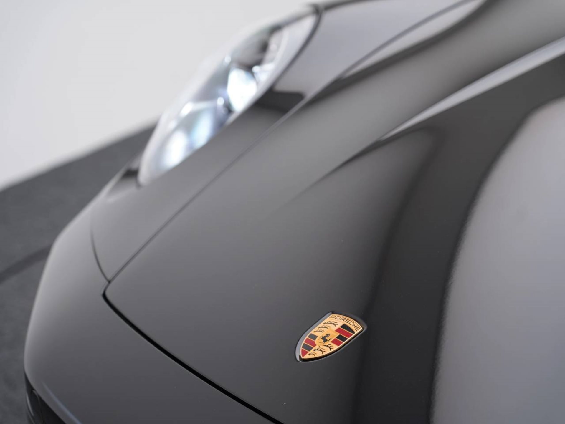 PORSCHE 911 Turbo S Cabriolet-image-11
