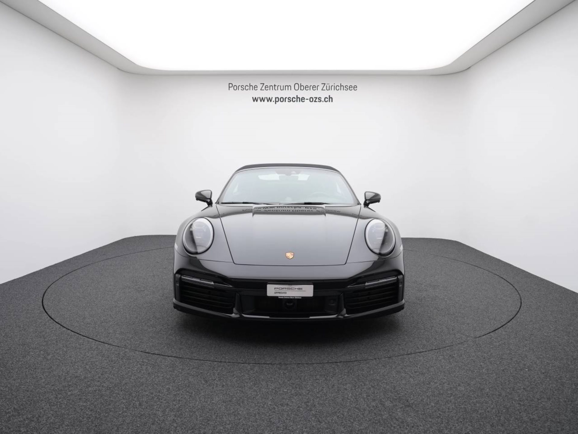 PORSCHE 911 Turbo S Cabriolet-image-9