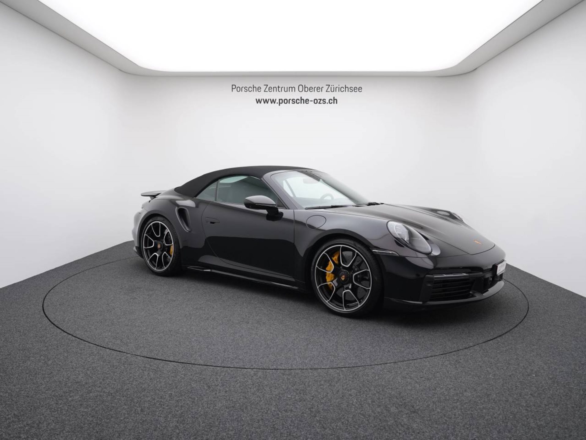 PORSCHE 911 Turbo S Cabriolet-image-8
