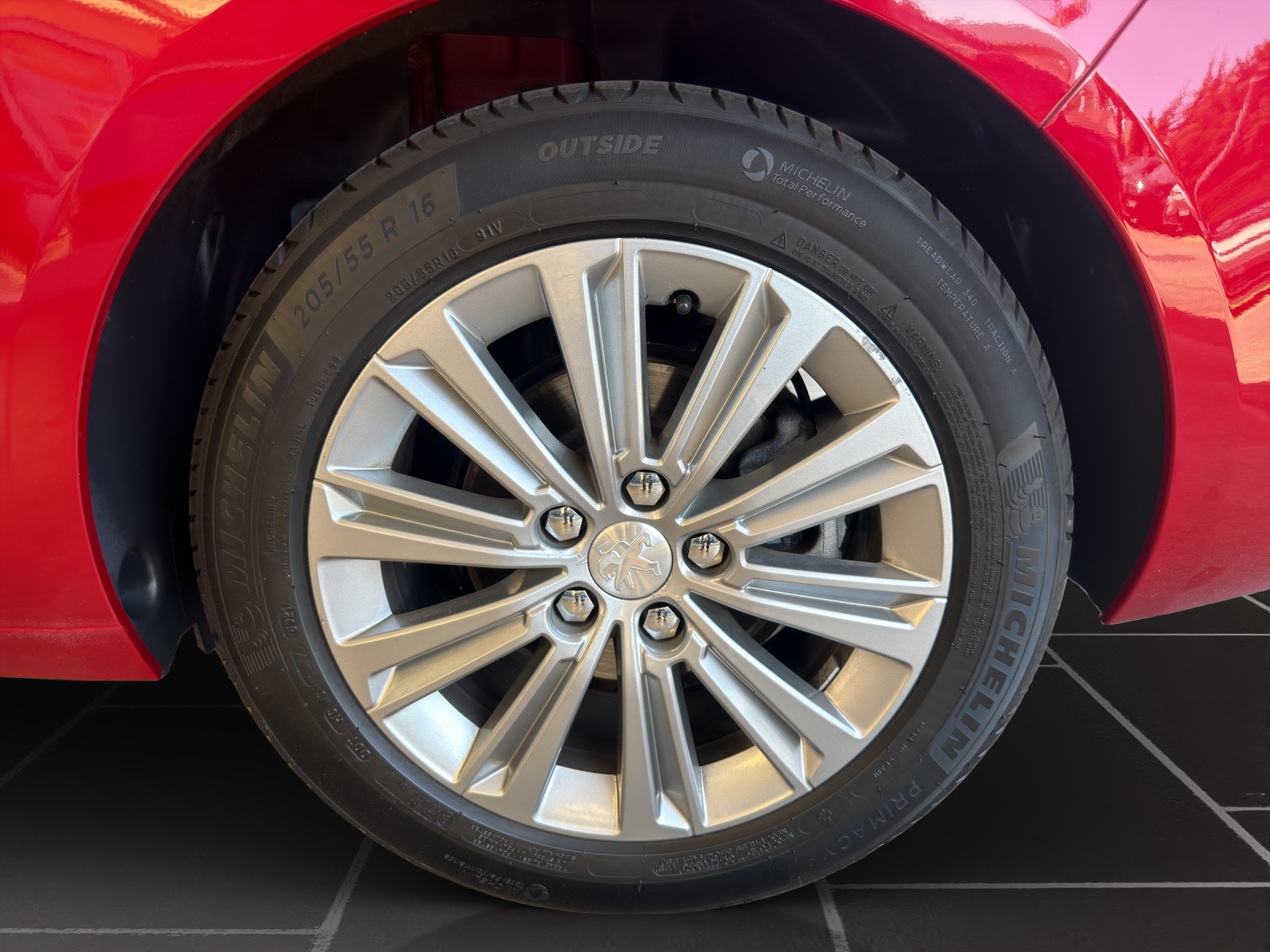 PEUGEOT 308 SW 1.2PureTech Allure-image-9