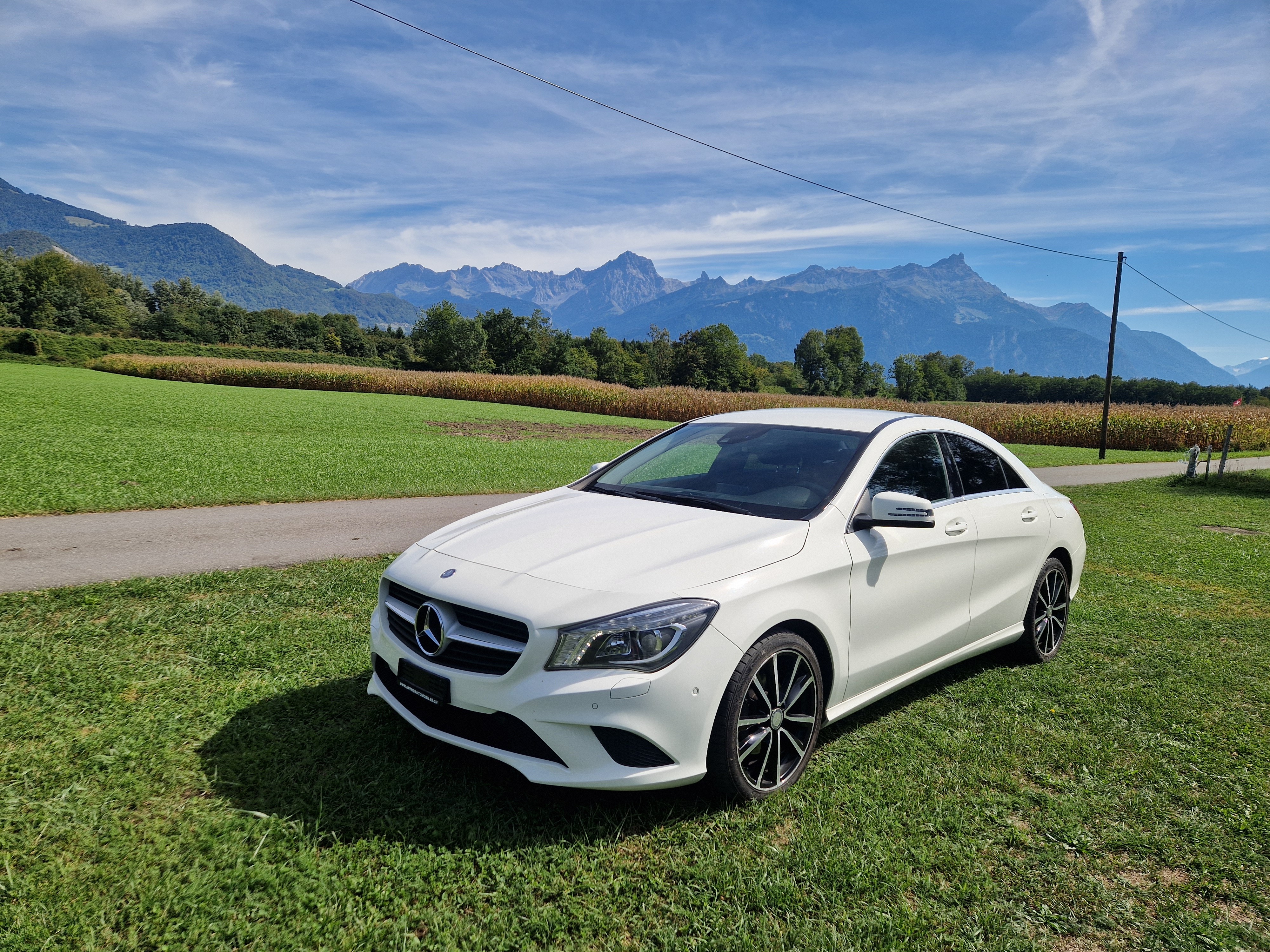 MERCEDES-BENZ CLA 200 — slika 1