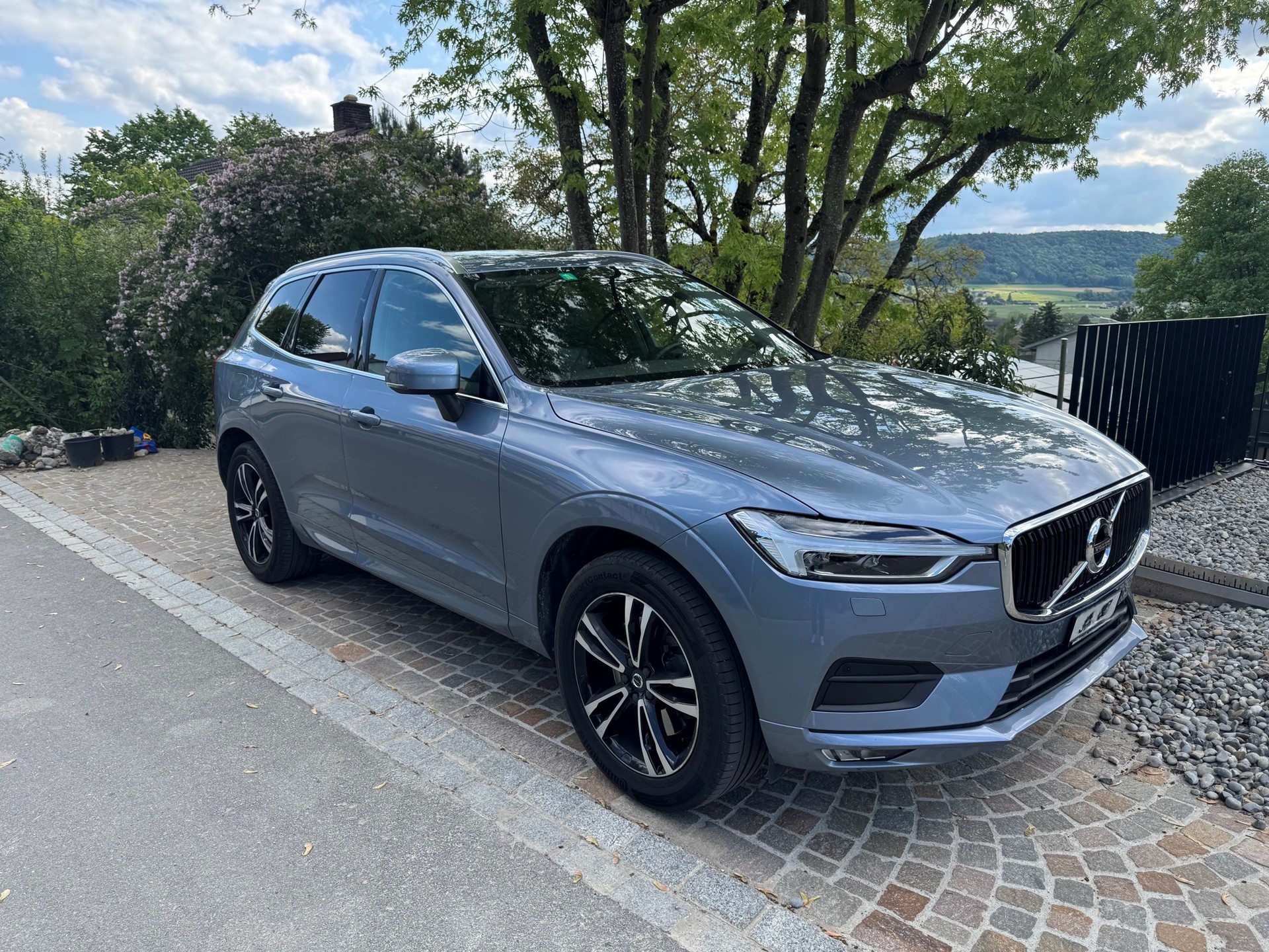 VOLVO 2.0 T5 Momentum AWD-image-0