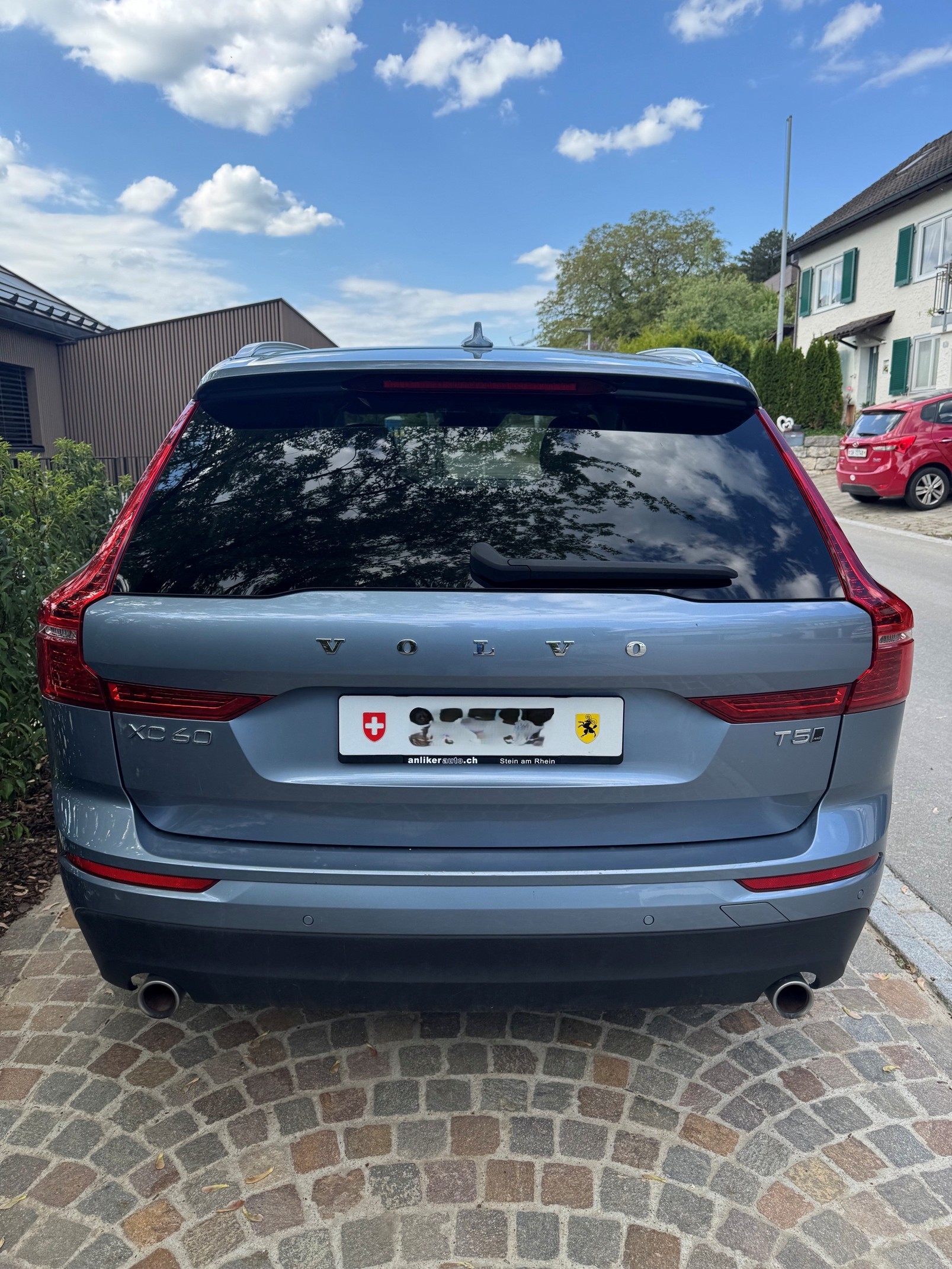 VOLVO 2.0 T5 Momentum AWD-image-2