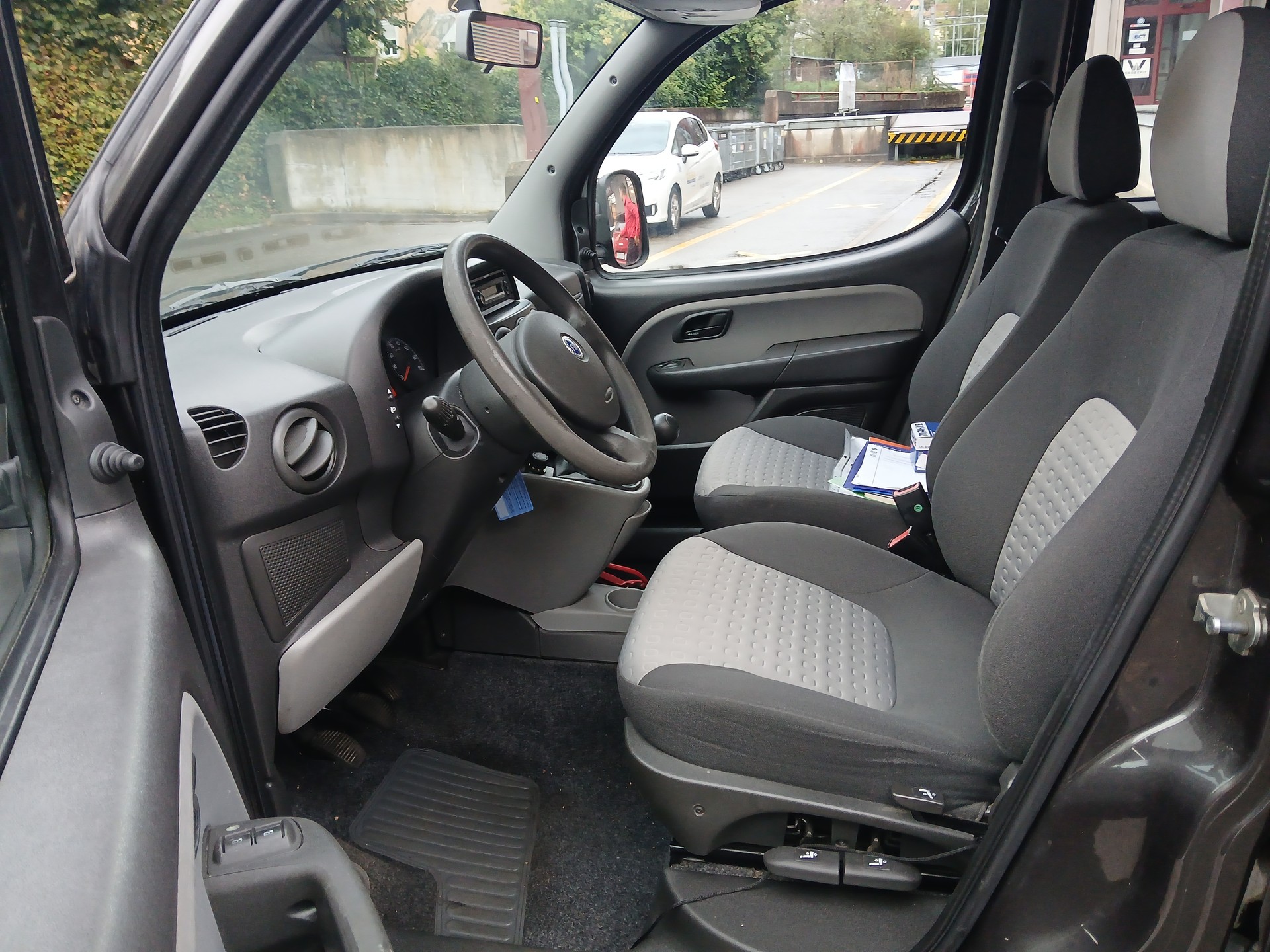 FIAT Doblò 1.9 JTD Family-image-8