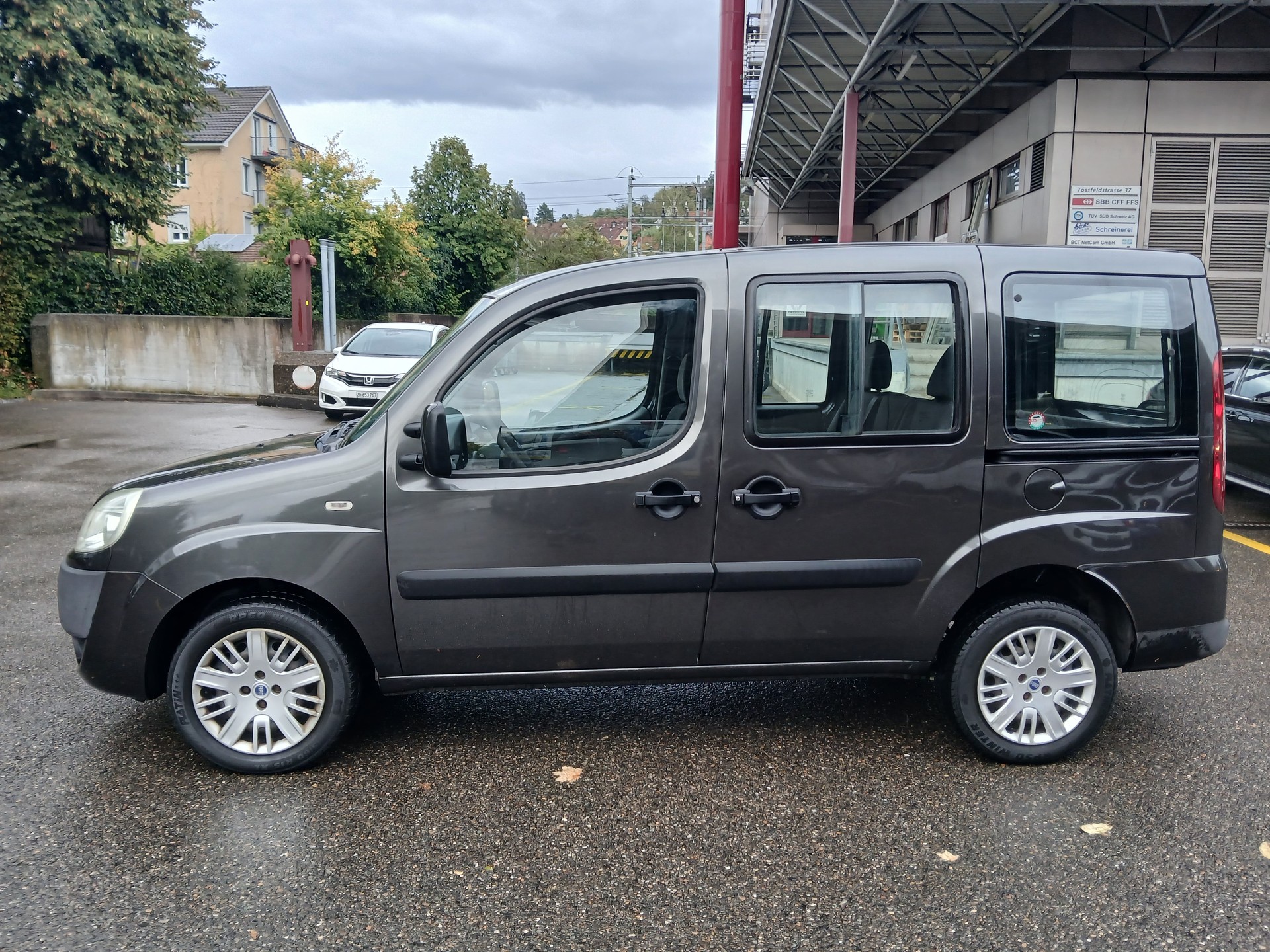 FIAT Doblò 1.9 JTD Family-image-1