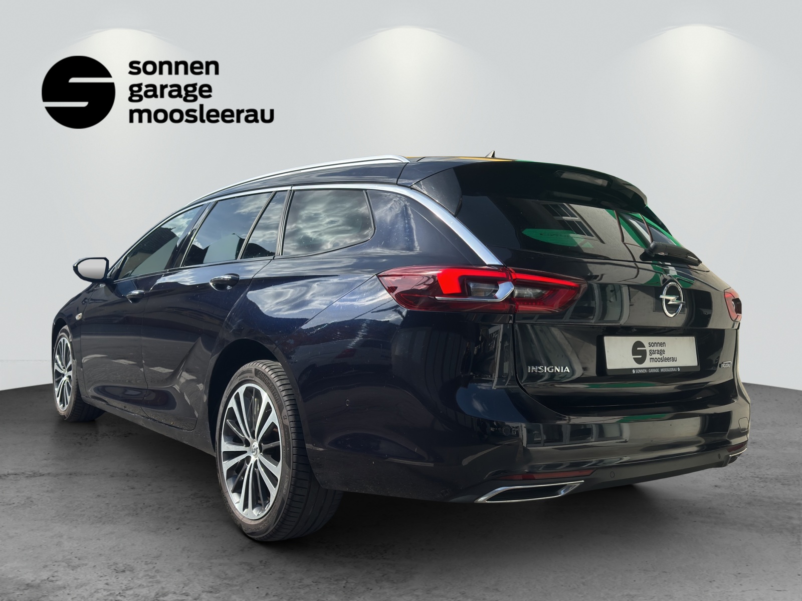 OPEL Insignia 1.6 T Sports Tourer Excellence Automatic-image-2
