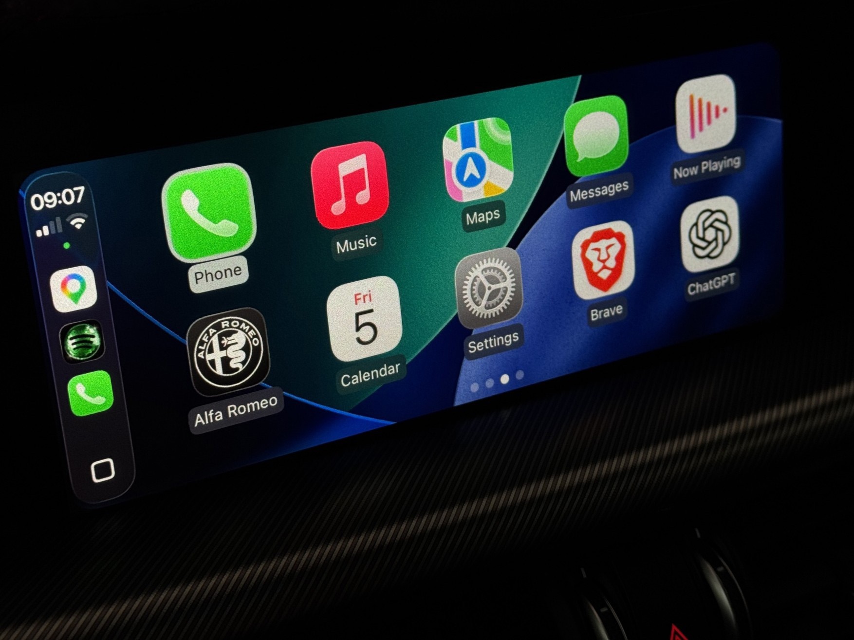ALFA ROMEO Stelvio 2.0 Intensa Pack Sky Q4 AT8 "Sonder-Edition mit Panorama-Glasschiebedach"-image-21