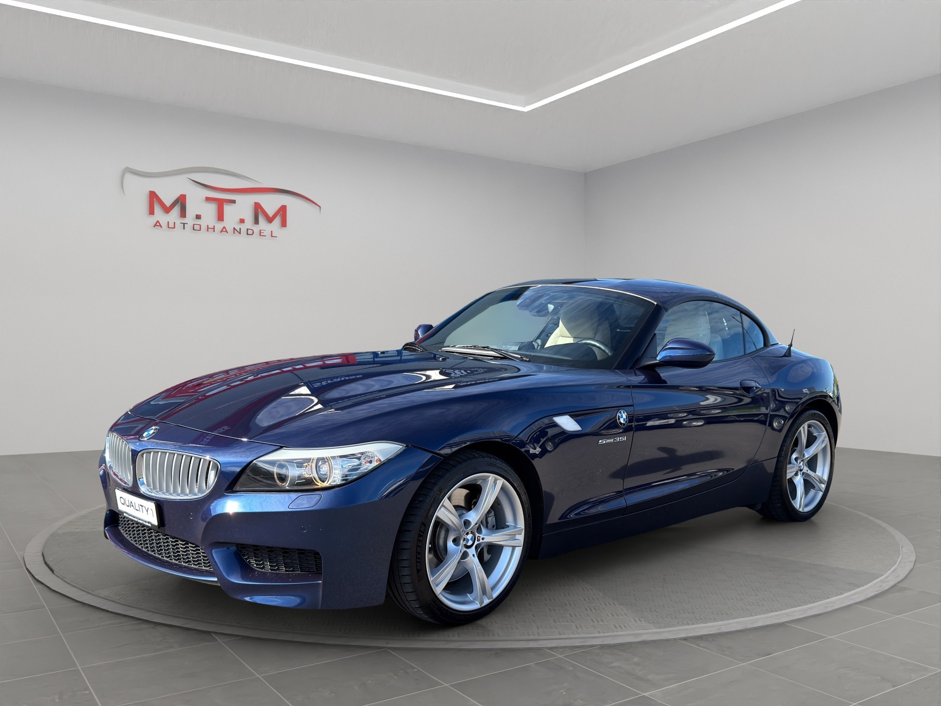 BMW Z4 sDrive35i-image-5