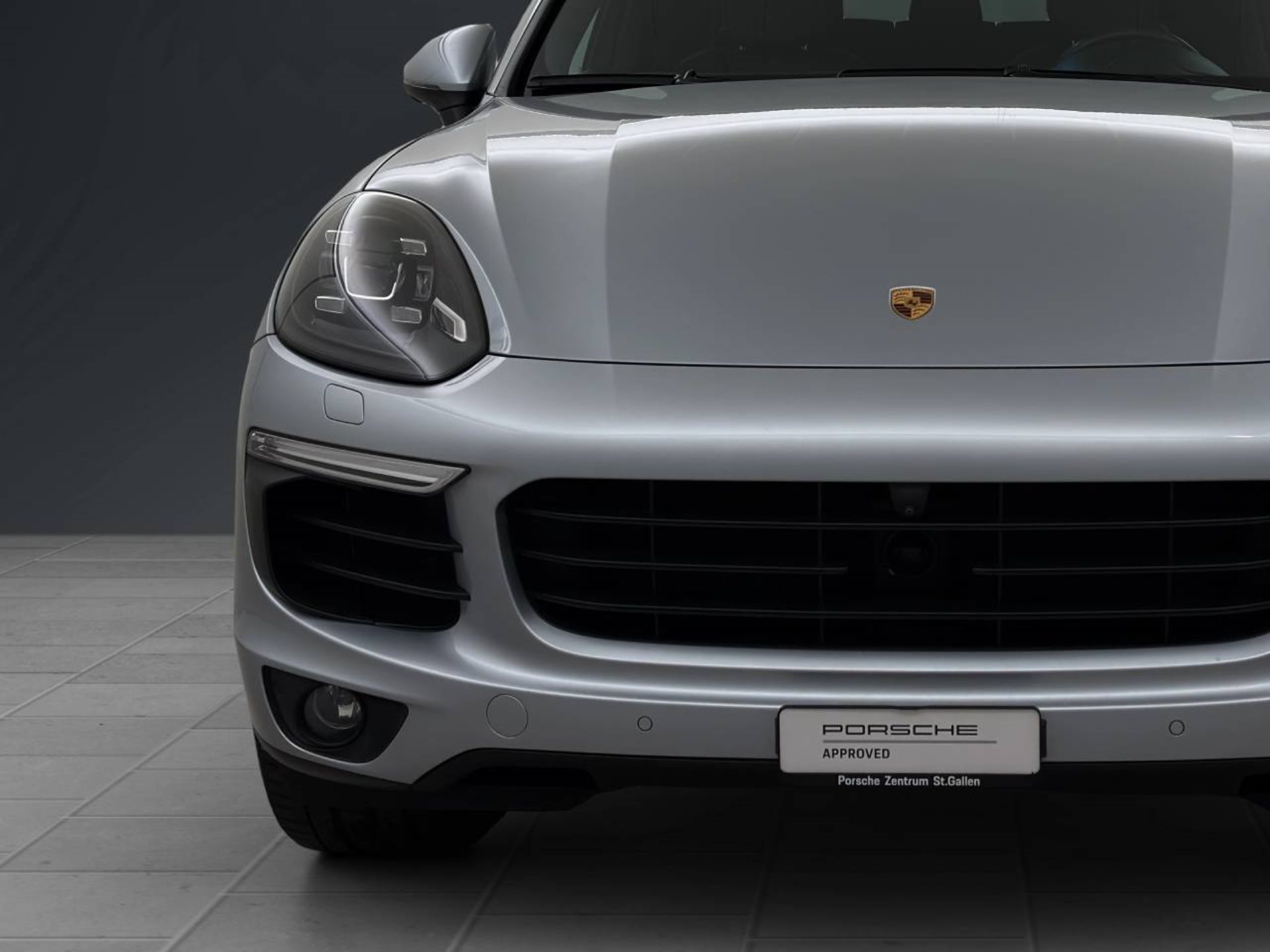 PORSCHE Cayenne S E-Hybrid-image-11