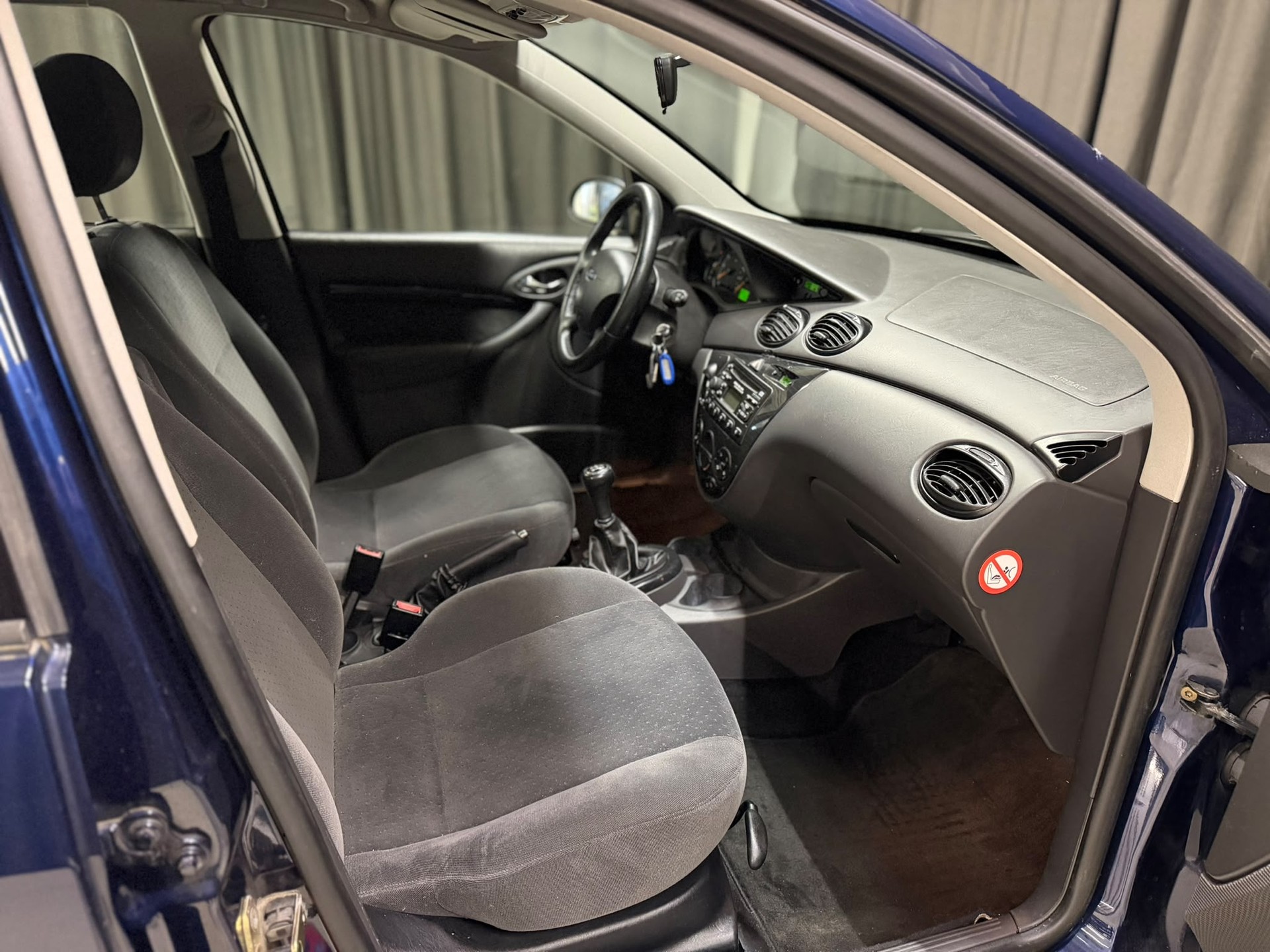 FORD Focus 1.8i 16V Carving-image-9