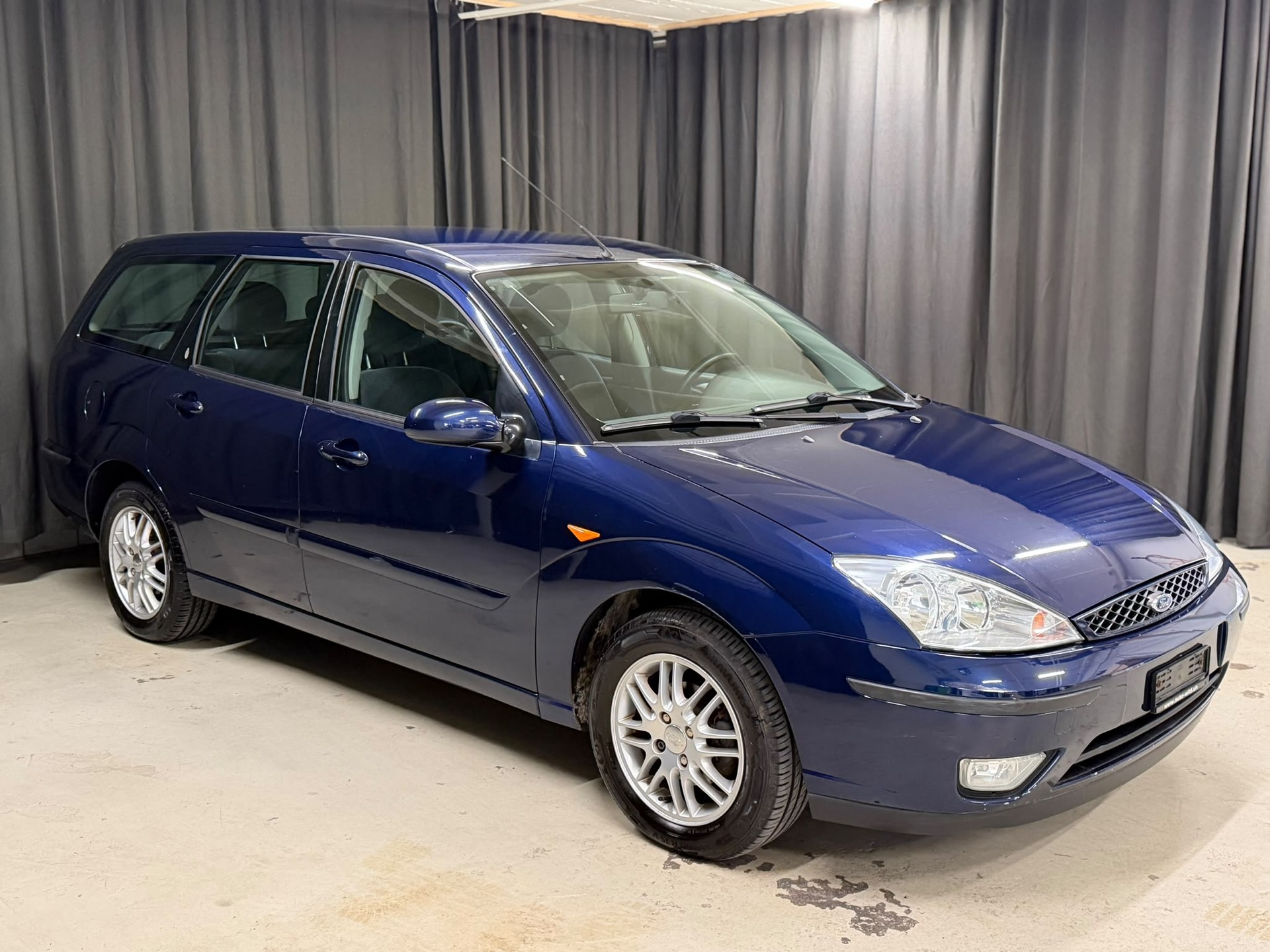 FORD Focus 1.8i 16V Carving-image-1