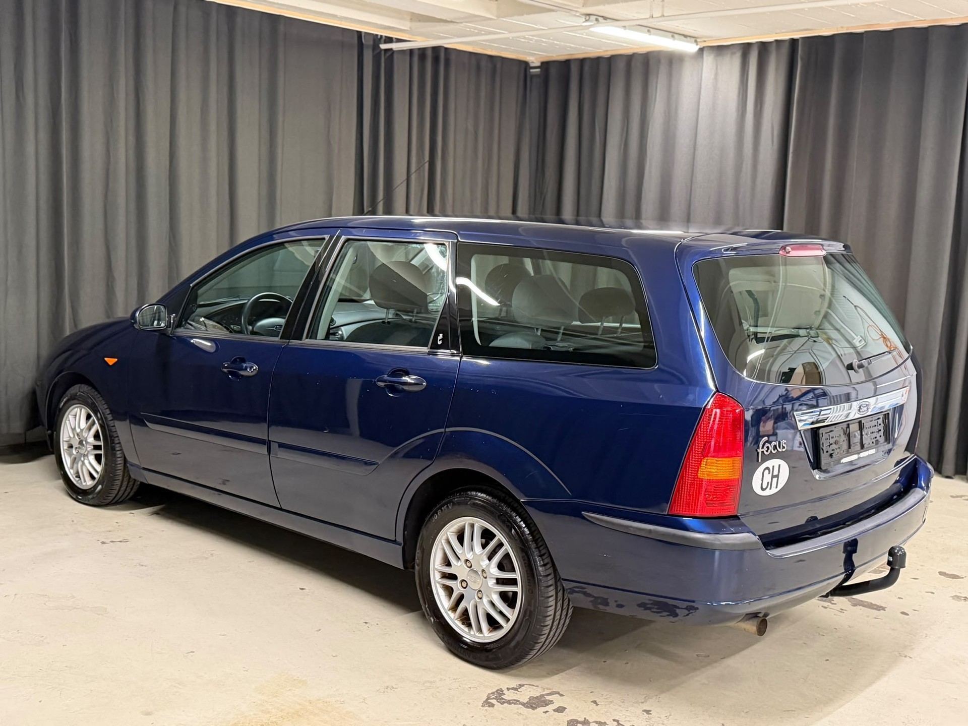 FORD Focus 1.8i 16V Carving-image-4