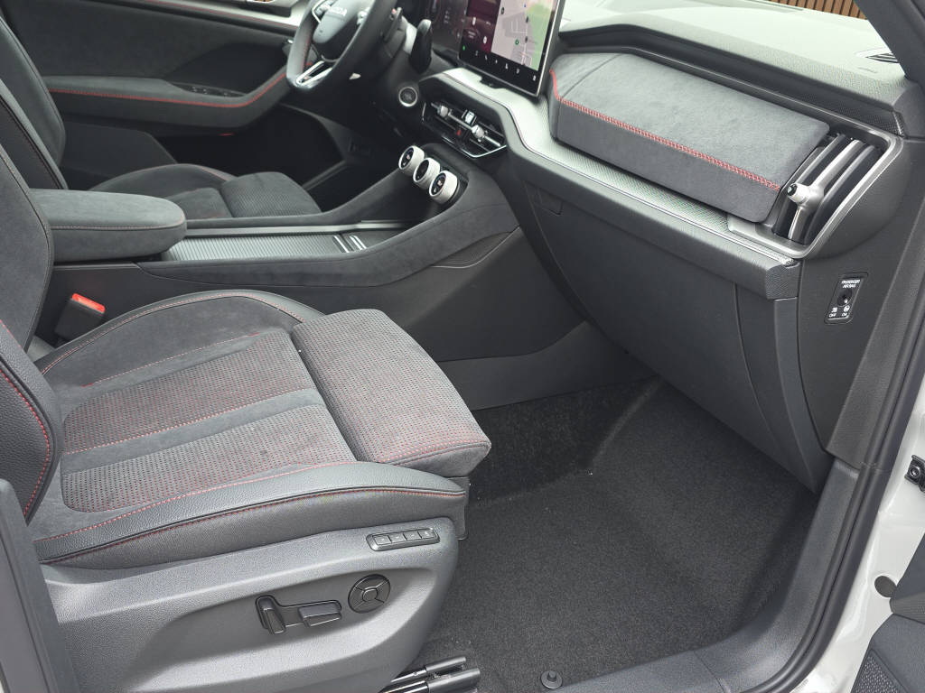 SKODA Kodiaq 2.0 TSI RS 4x4 /7-Plätzer-image-12