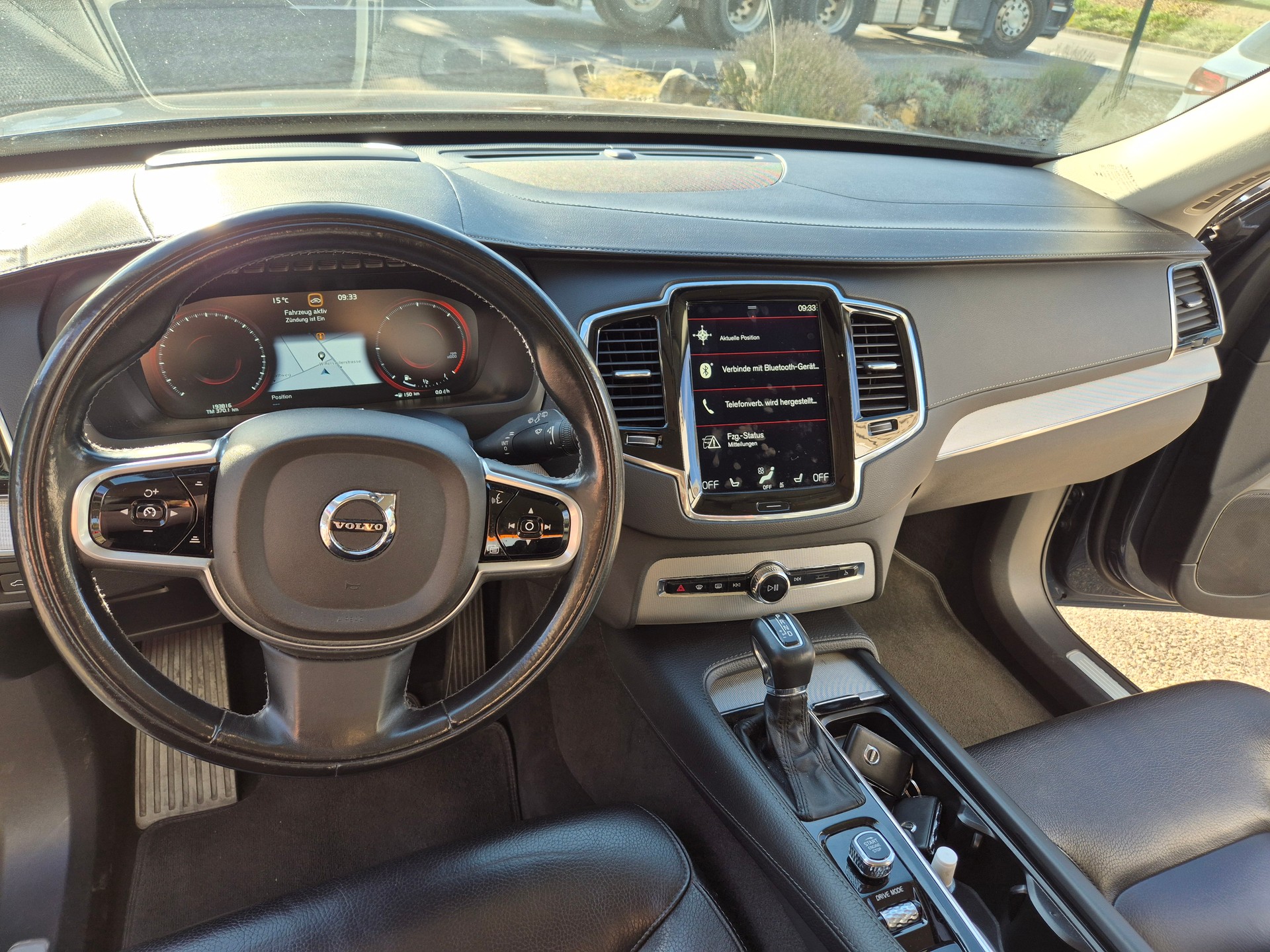 VOLVO XC90 D5 AWD Inscription Geartronic-image-11