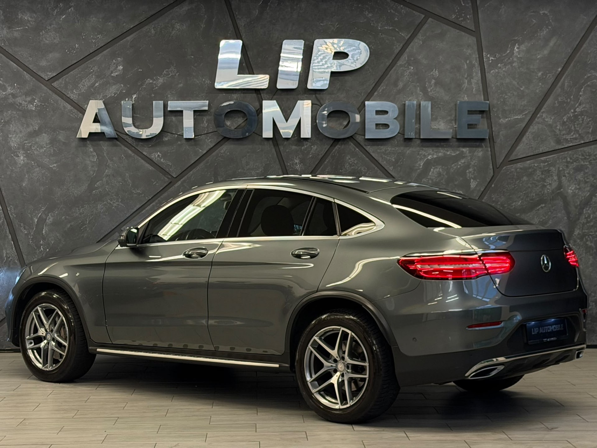 MERCEDES-BENZ GLC Coupé 250 d AMG Line 4Matic 9G-Tronic-image-5