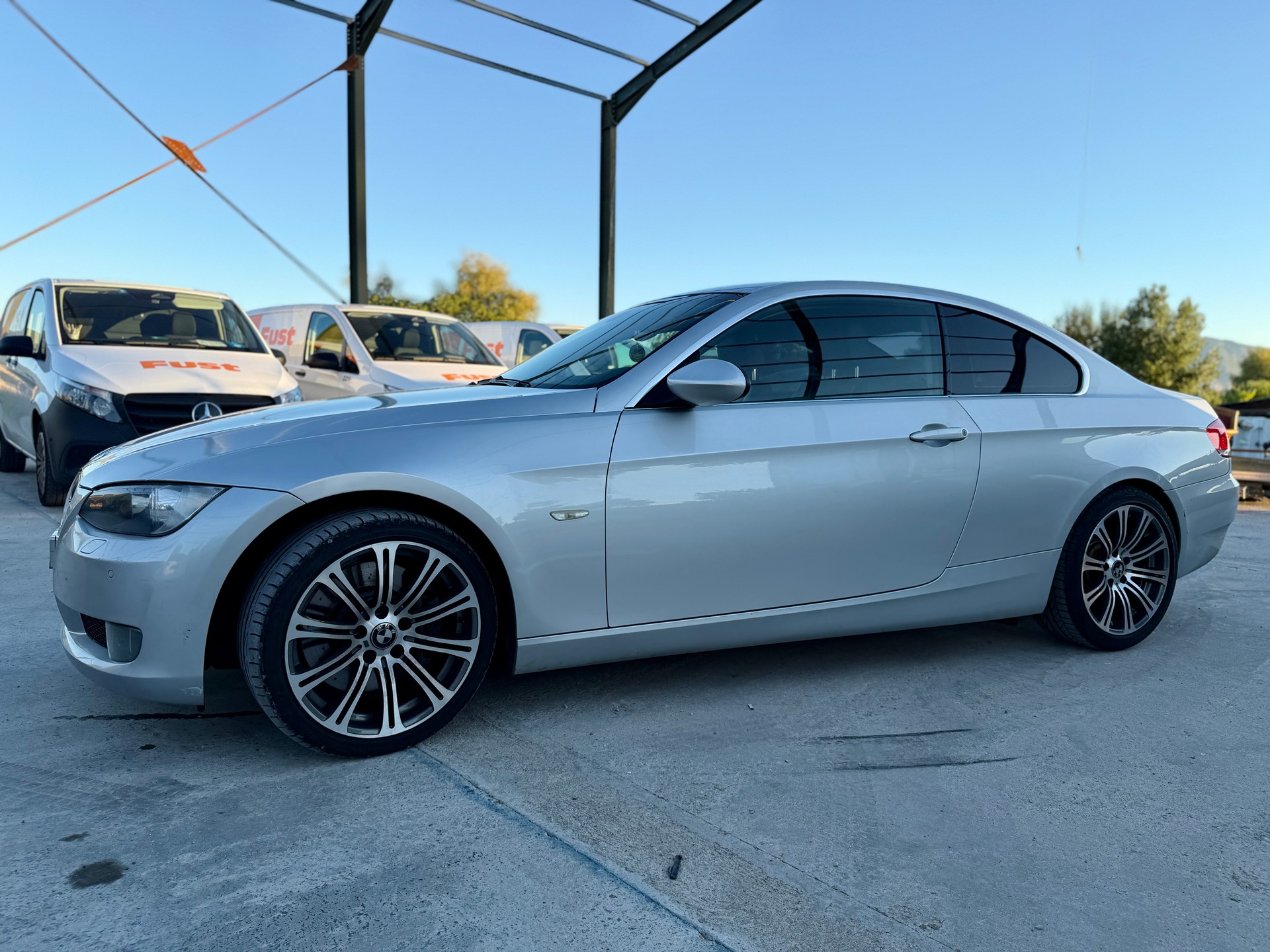 BMW BMW 330d E92 Coupé-image-2