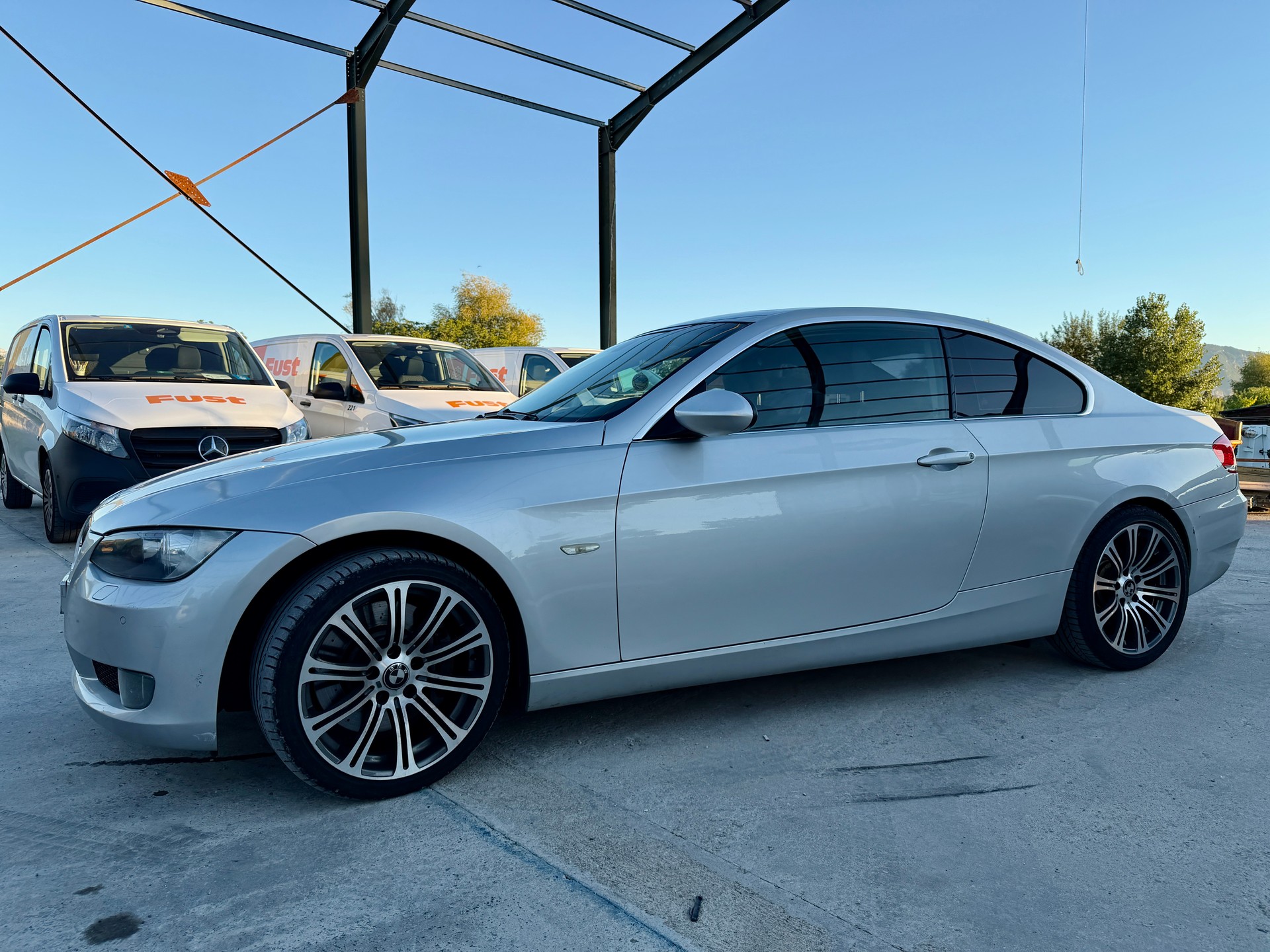 BMW BMW 330d E92 Coupé-image-1