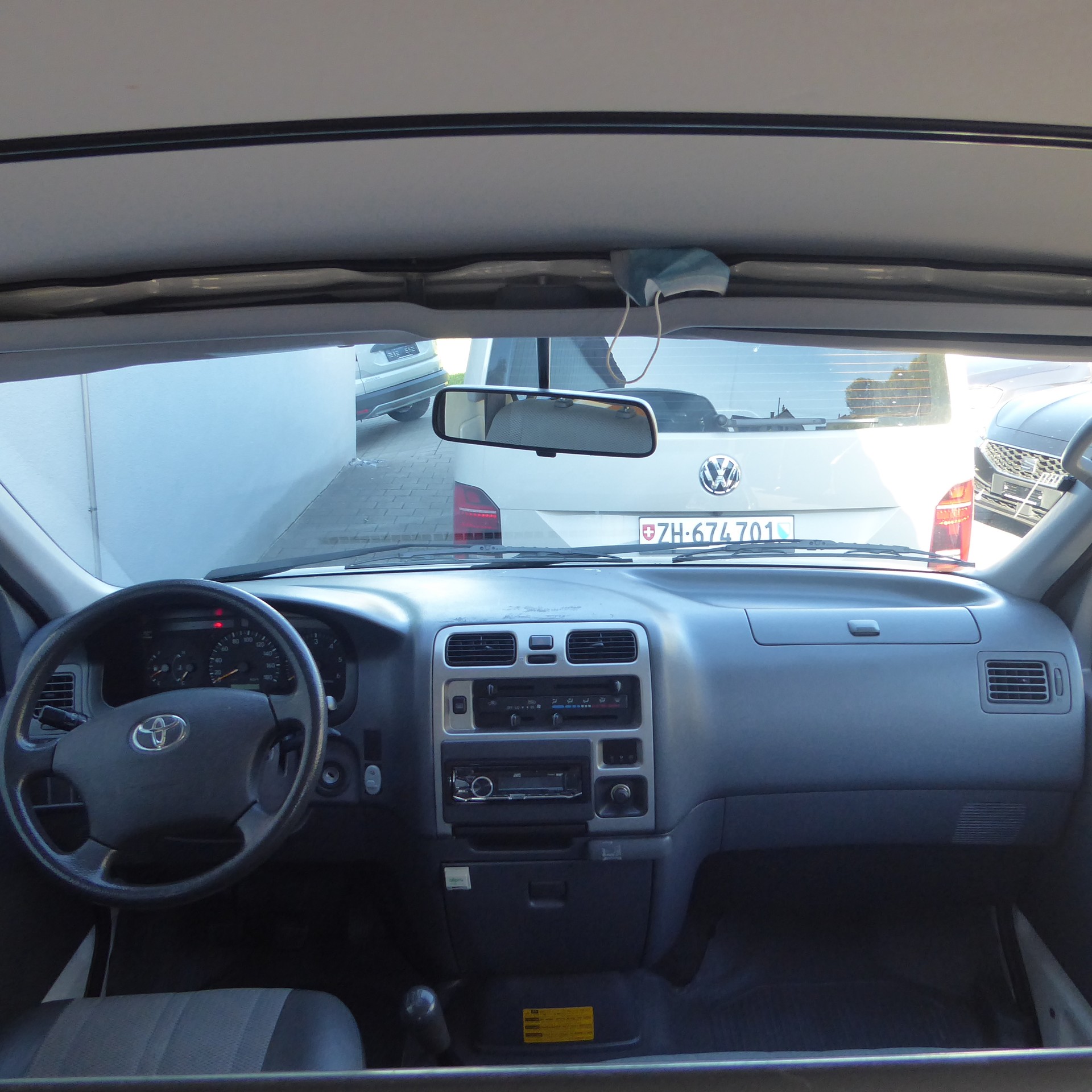 TOYOTA Hiace D-4D Kombi 4WD SWB-image-10