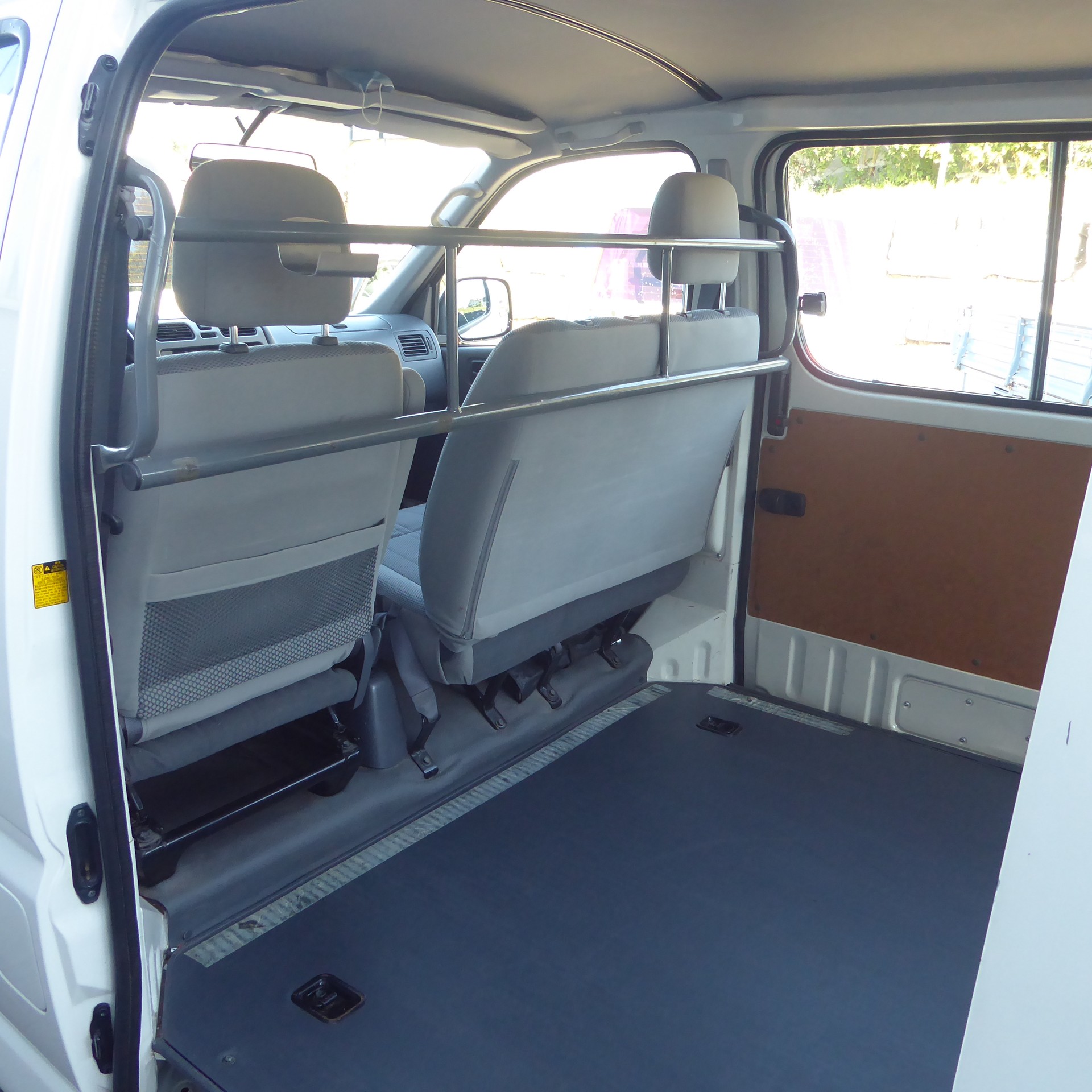 TOYOTA Hiace D-4D Kombi 4WD SWB-image-7