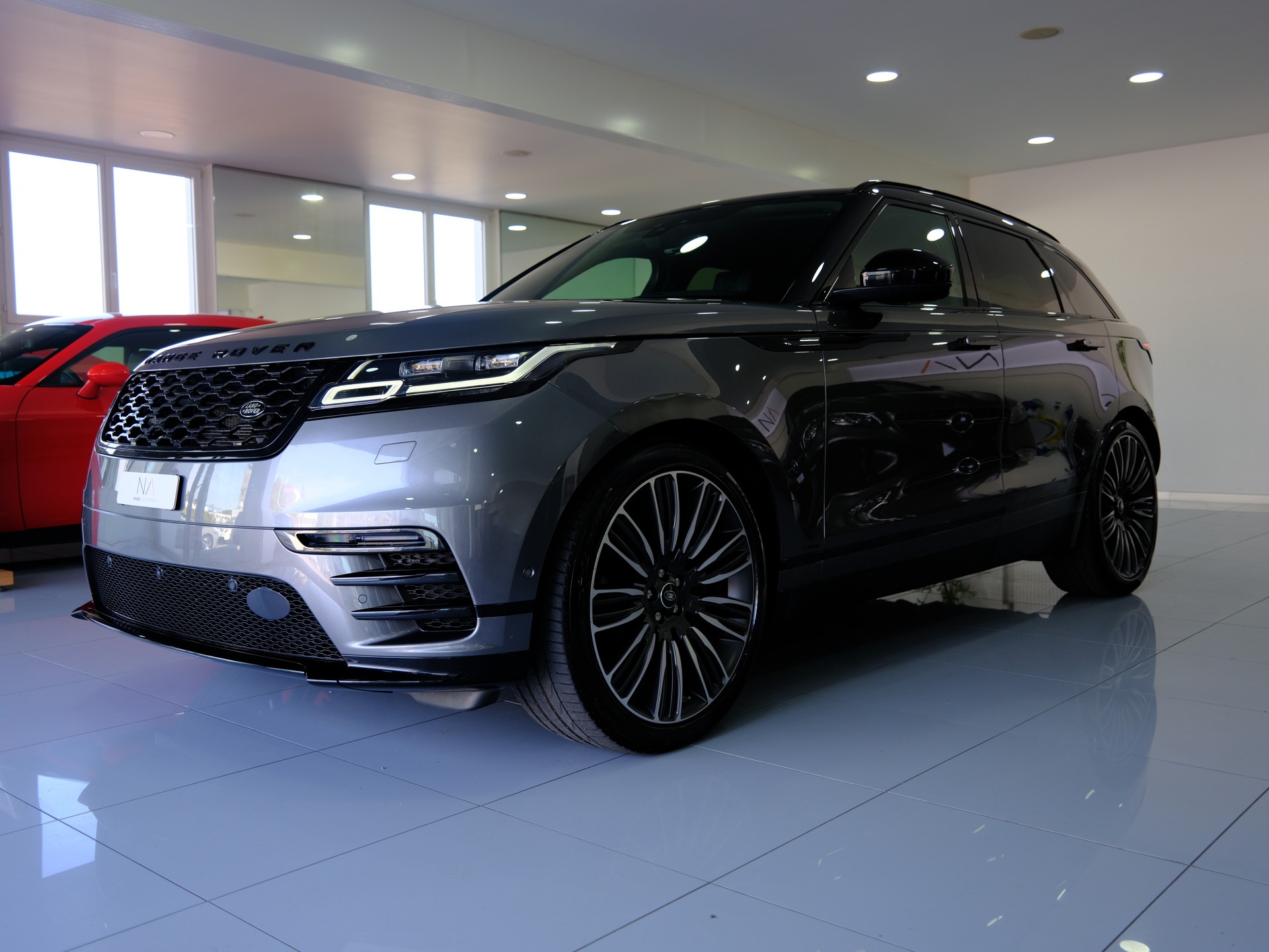 LAND ROVER Range Rover Velar R-Dynamic D 300 *Panoramadach* *360° Kamera*-showroom-element-3