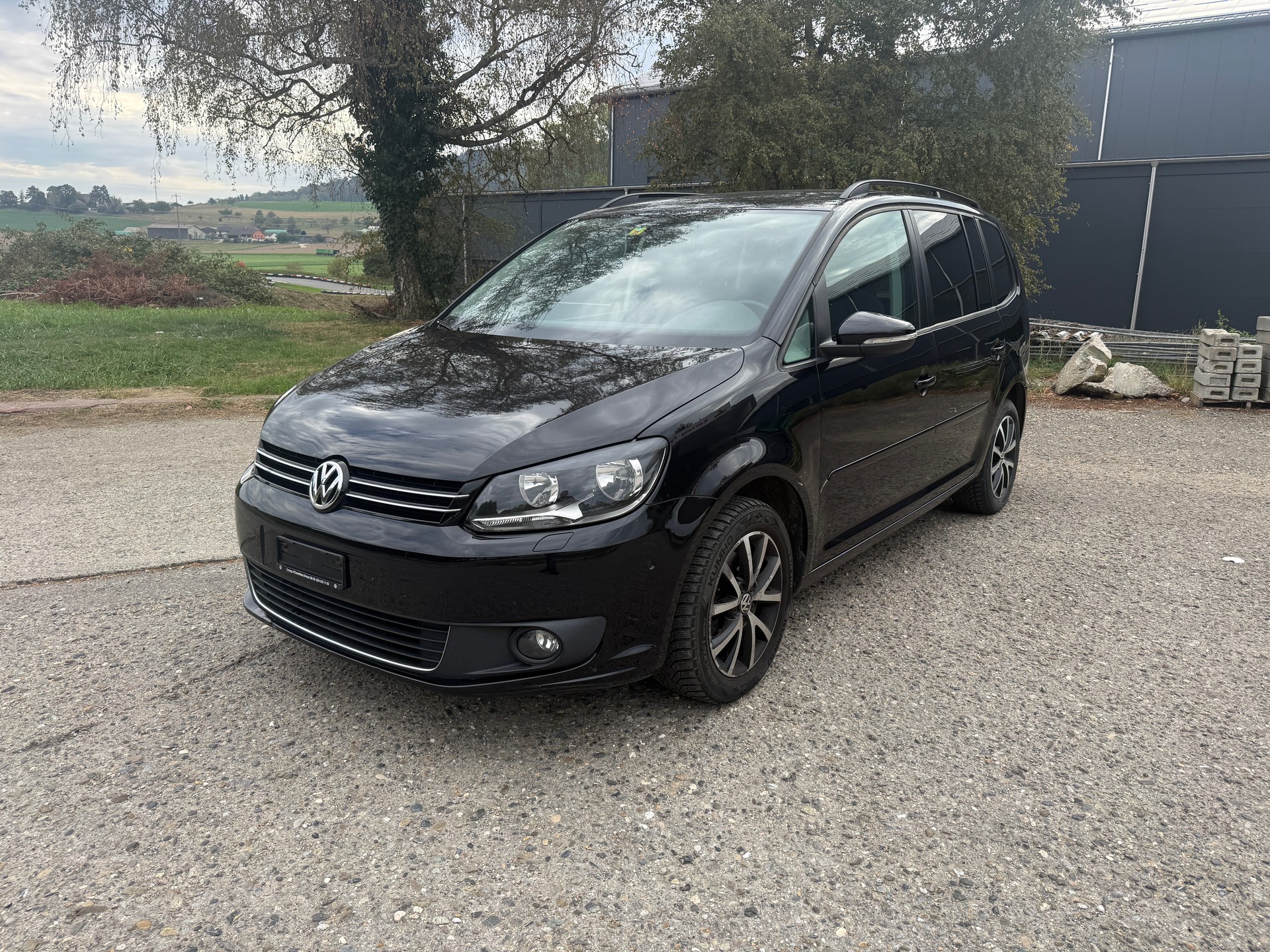 VW Touran 1.4 TSI Design DSG-image-2