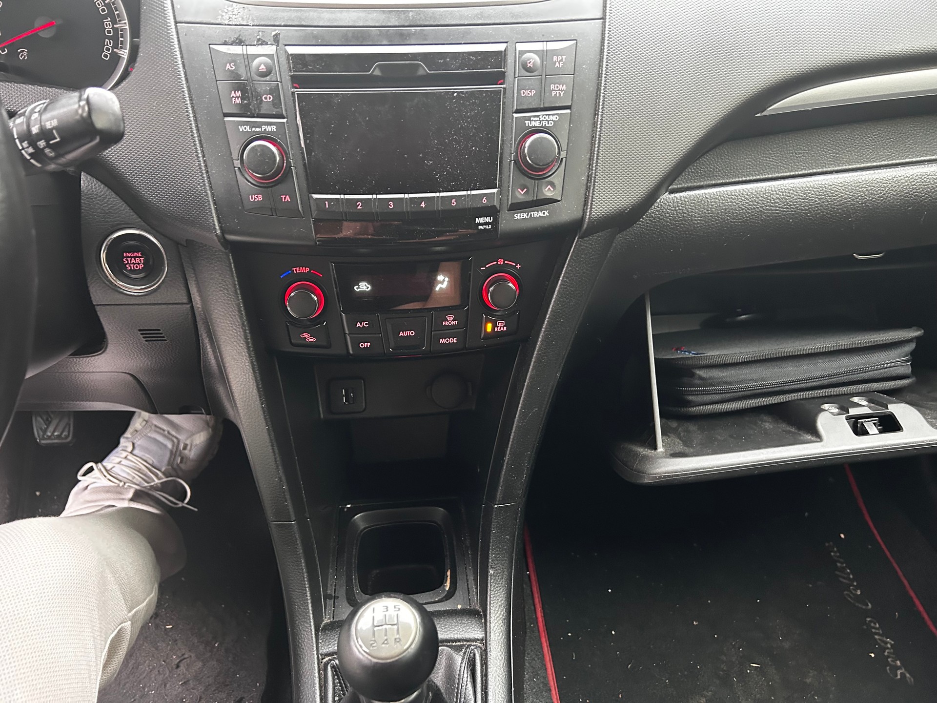 SUZUKI Swift 1.2i 16V GL Top 4x4-image-10