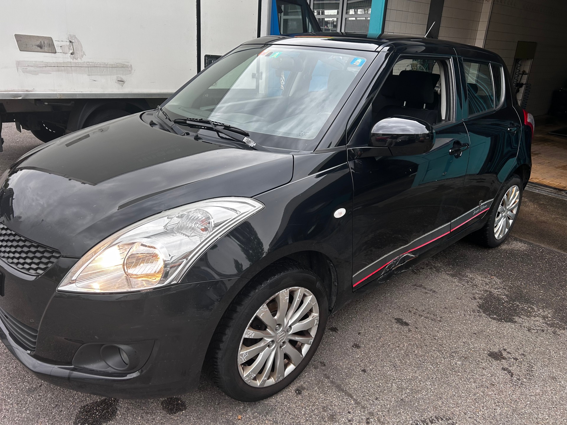 SUZUKI Swift 1.2i 16V GL Top 4x4-image-1