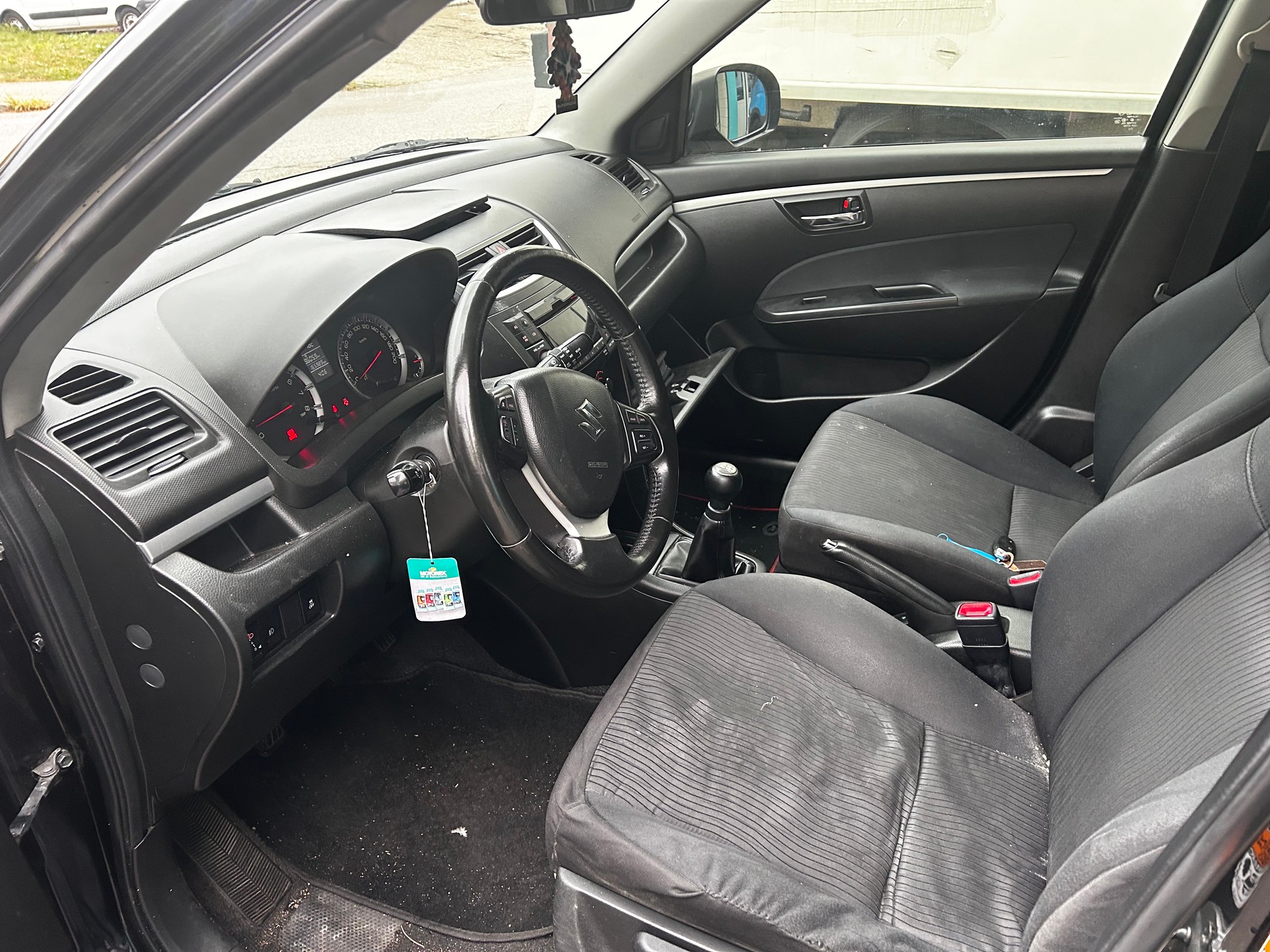 SUZUKI Swift 1.2i 16V GL Top 4x4-image-8