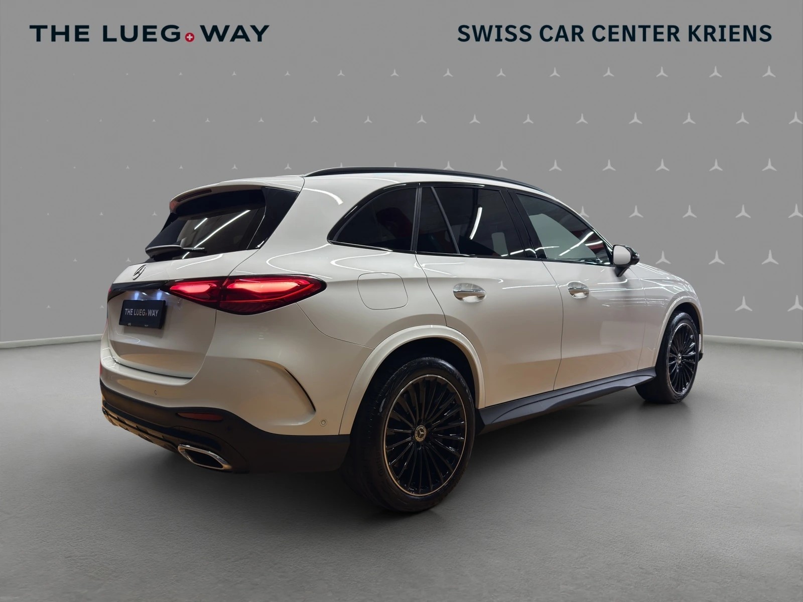 MERCEDES-BENZ GLC 400 e 4M - AMG / DISTRONC / 360 Grad Kamera / Soundsystem / Sitzmemory-image-4