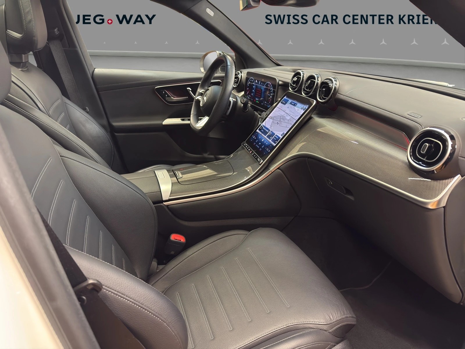 MERCEDES-BENZ GLC 400 e 4M - AMG / DISTRONC / 360 Grad Kamera / Soundsystem / Sitzmemory-image-14
