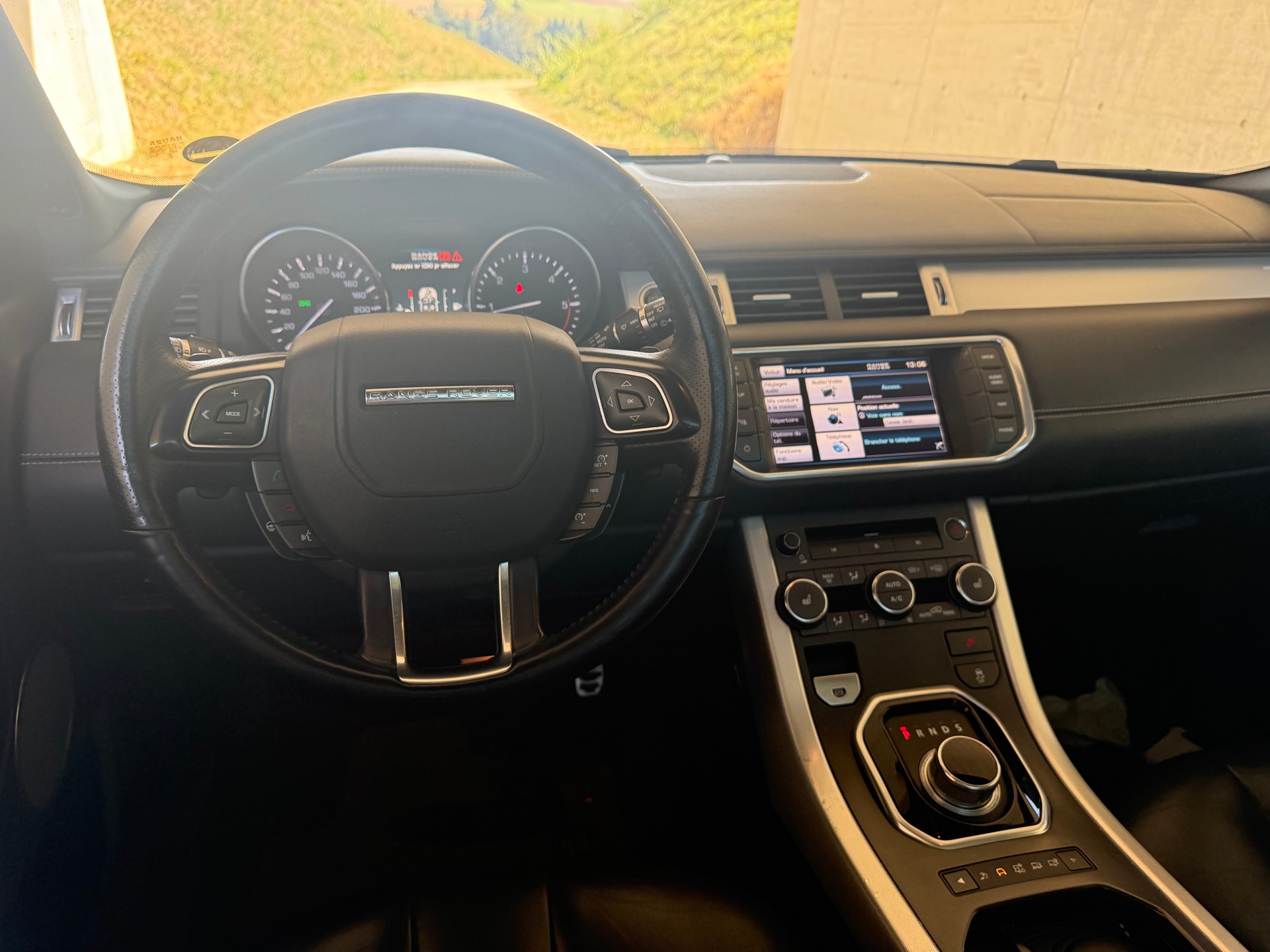 LAND ROVER Range Rover Evoque 2.2 SD4 Pure AT6-image-11