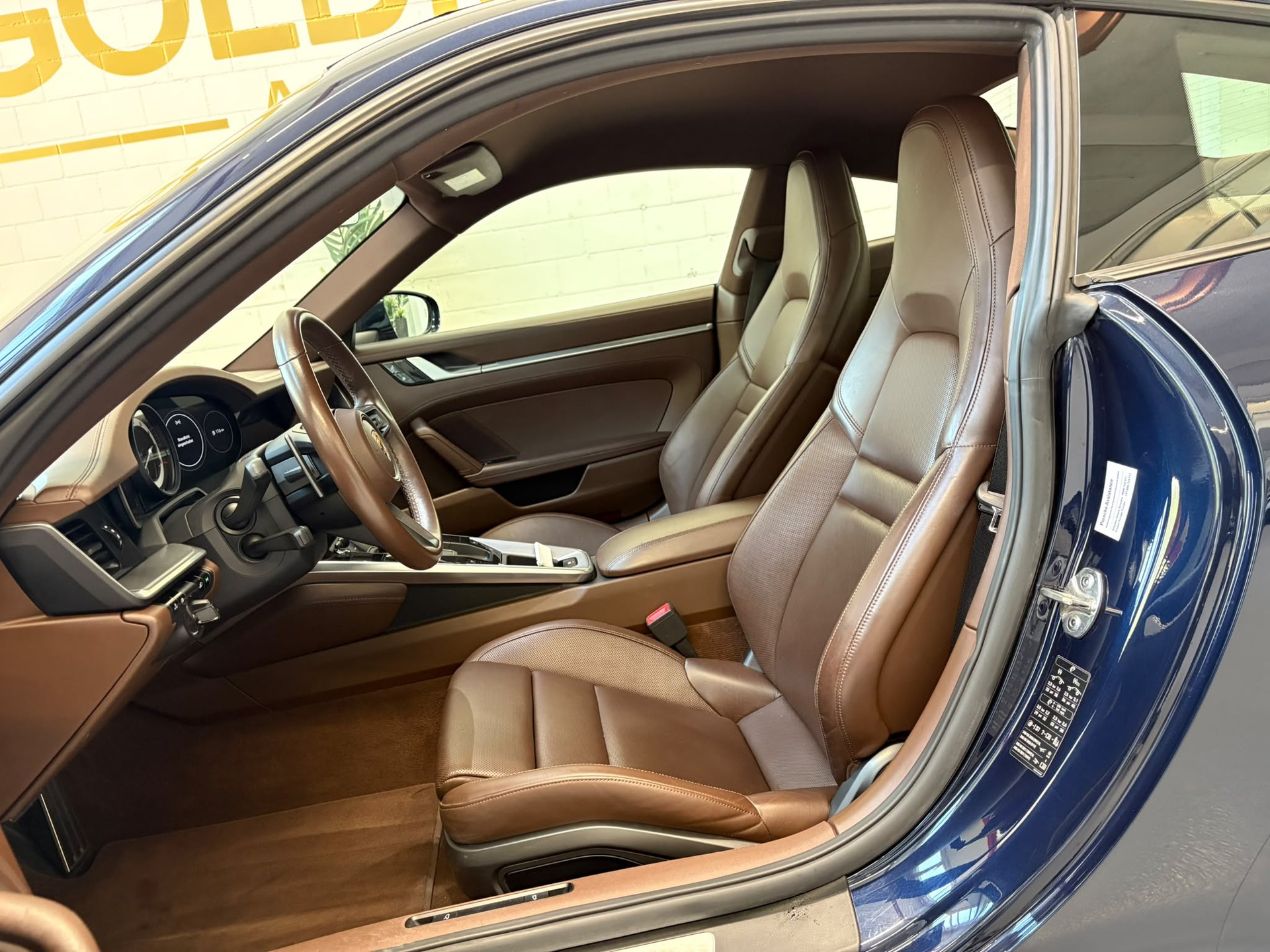 PORSCHE 911 Carrera 4S PDK-image-6