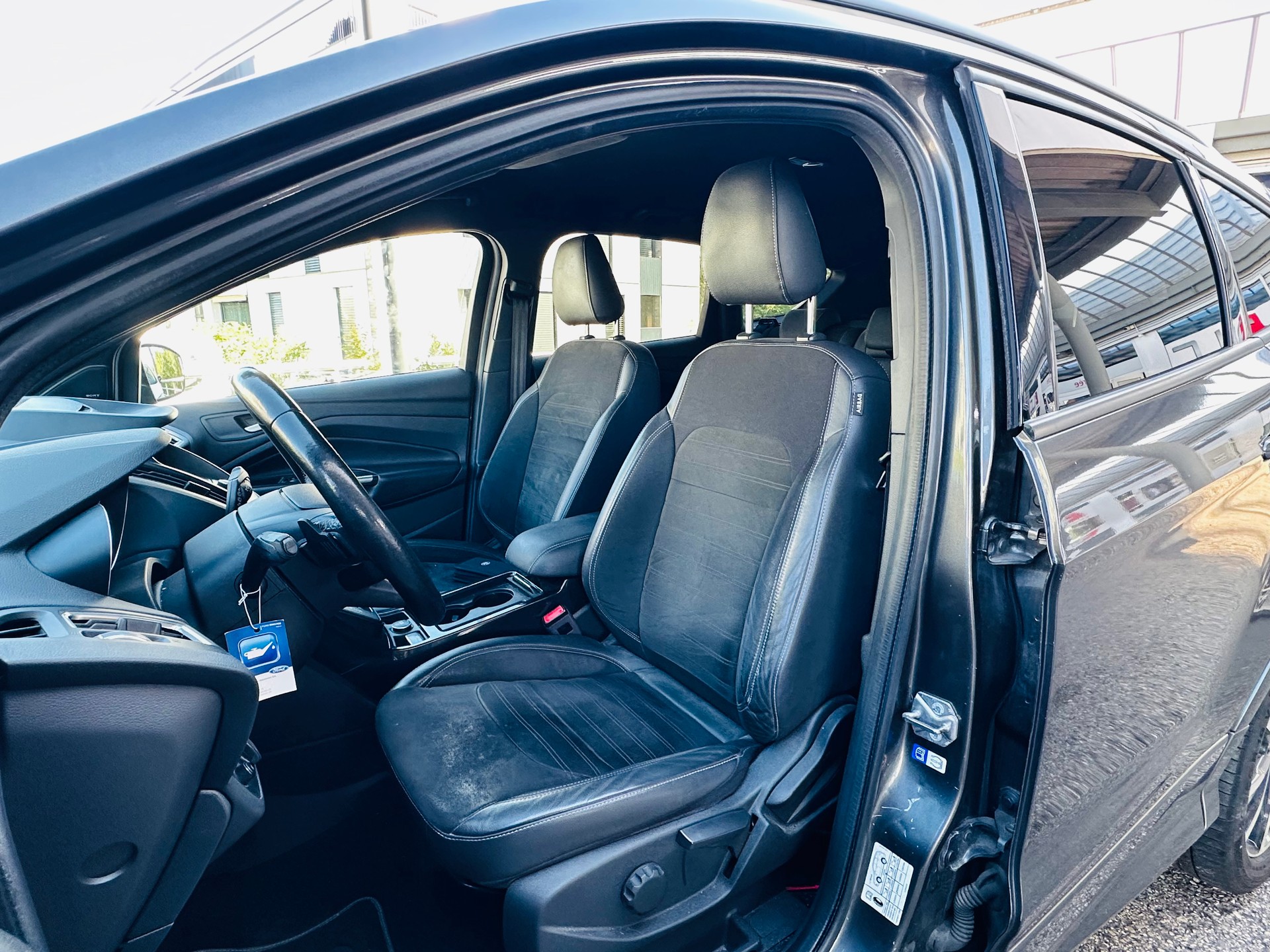 FORD Kuga 2.0 TDCi ST Line High 4WD PowerShift-image-10