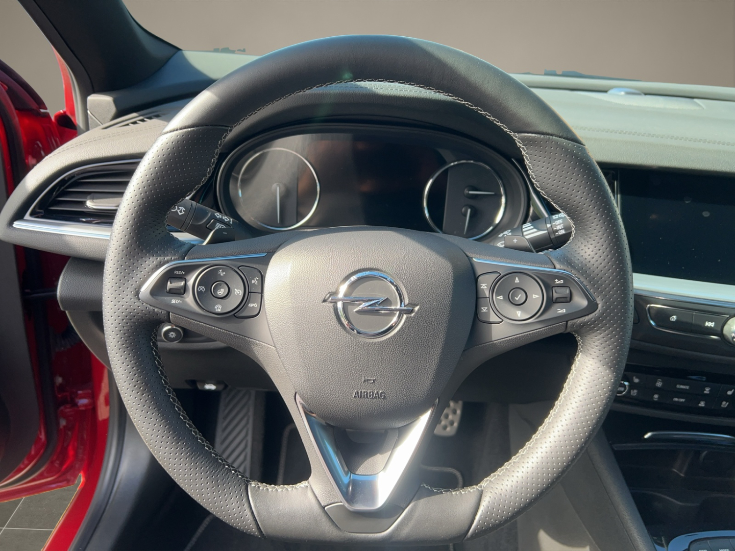 OPEL Insignia Sports Tourer 2.0 T GSi AWD-image-11