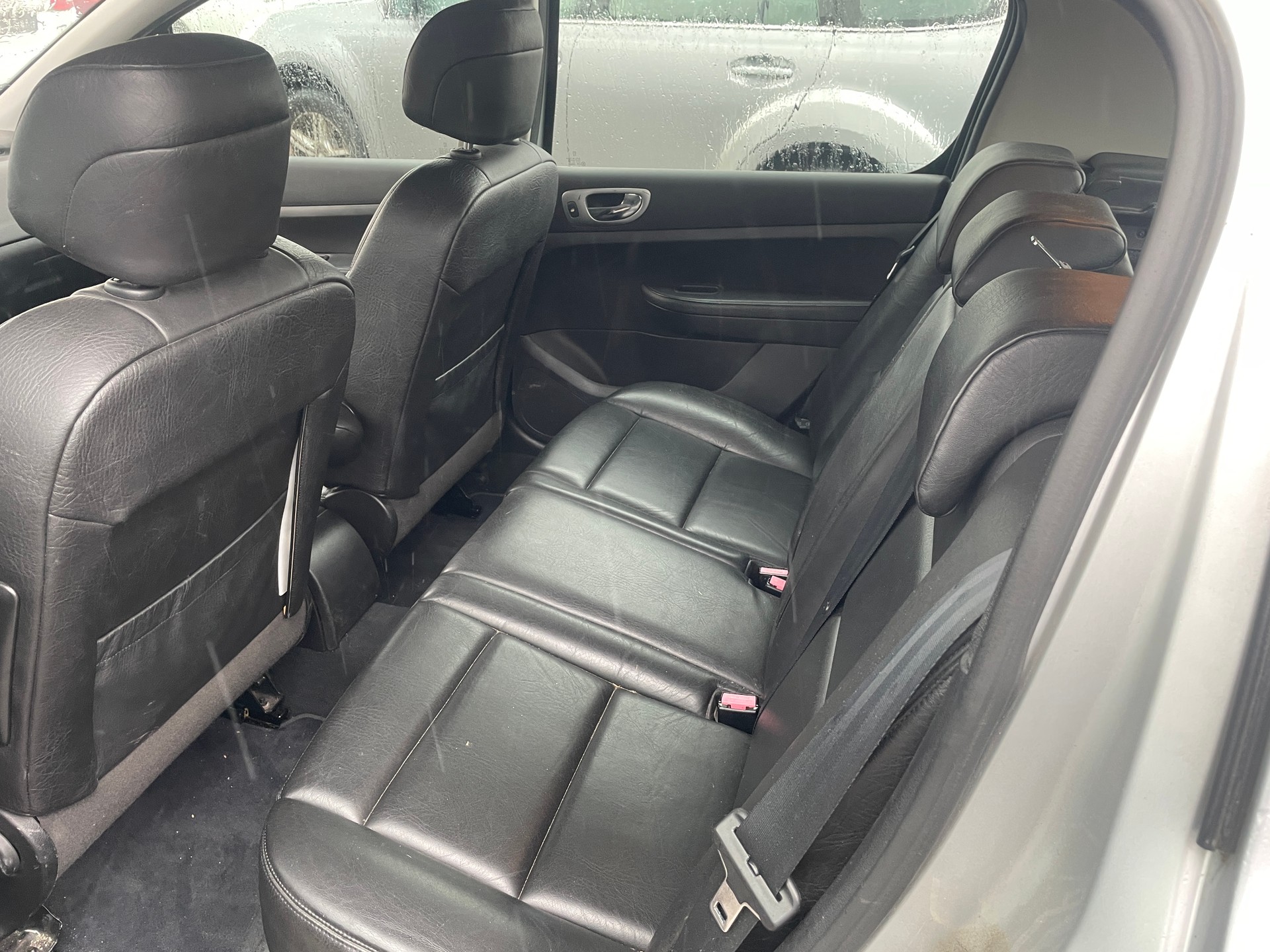 PEUGEOT 307 2.0 16V Black&Silver Edition-image-6