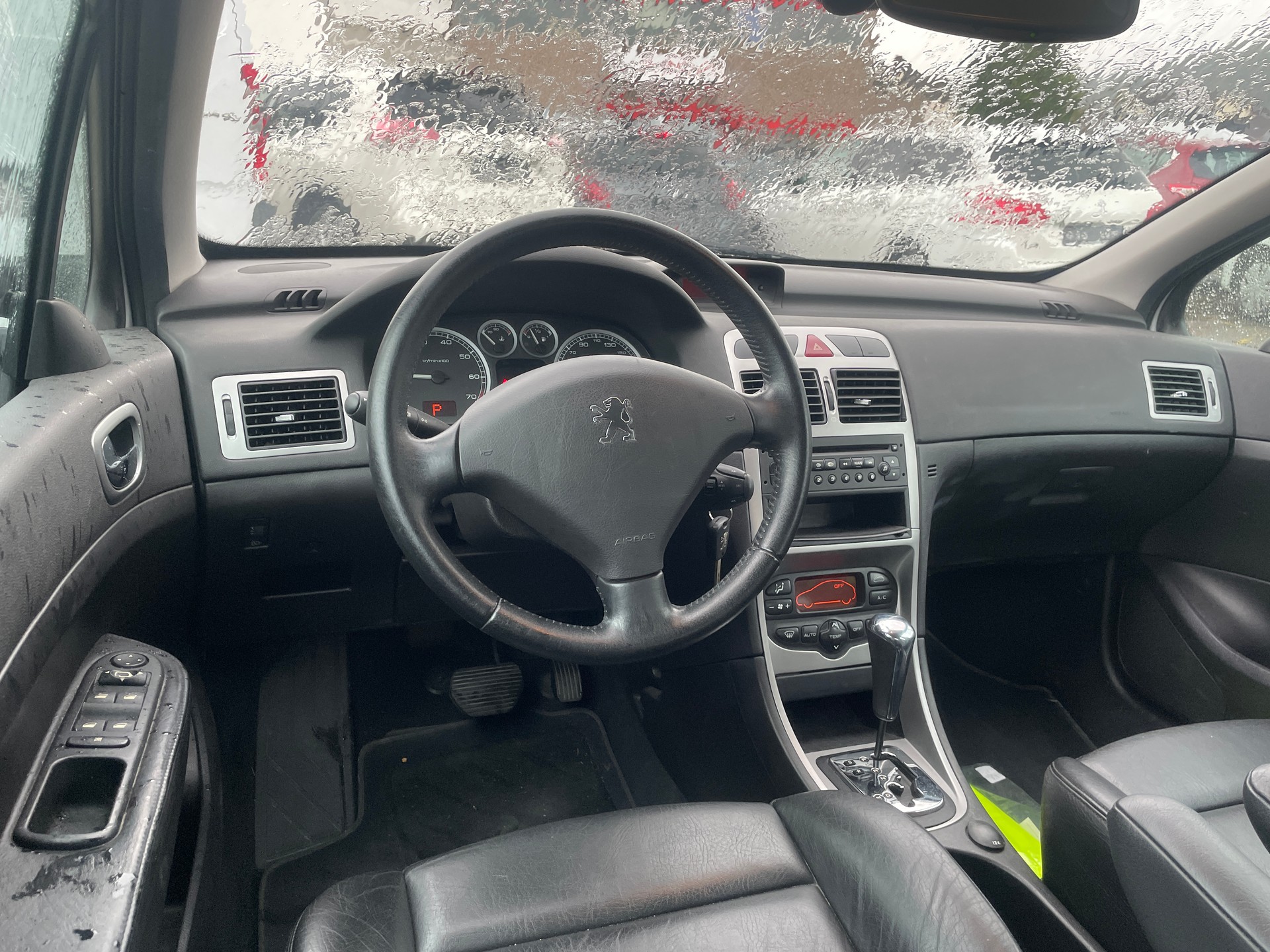 PEUGEOT 307 2.0 16V Black&Silver Edition-image-7