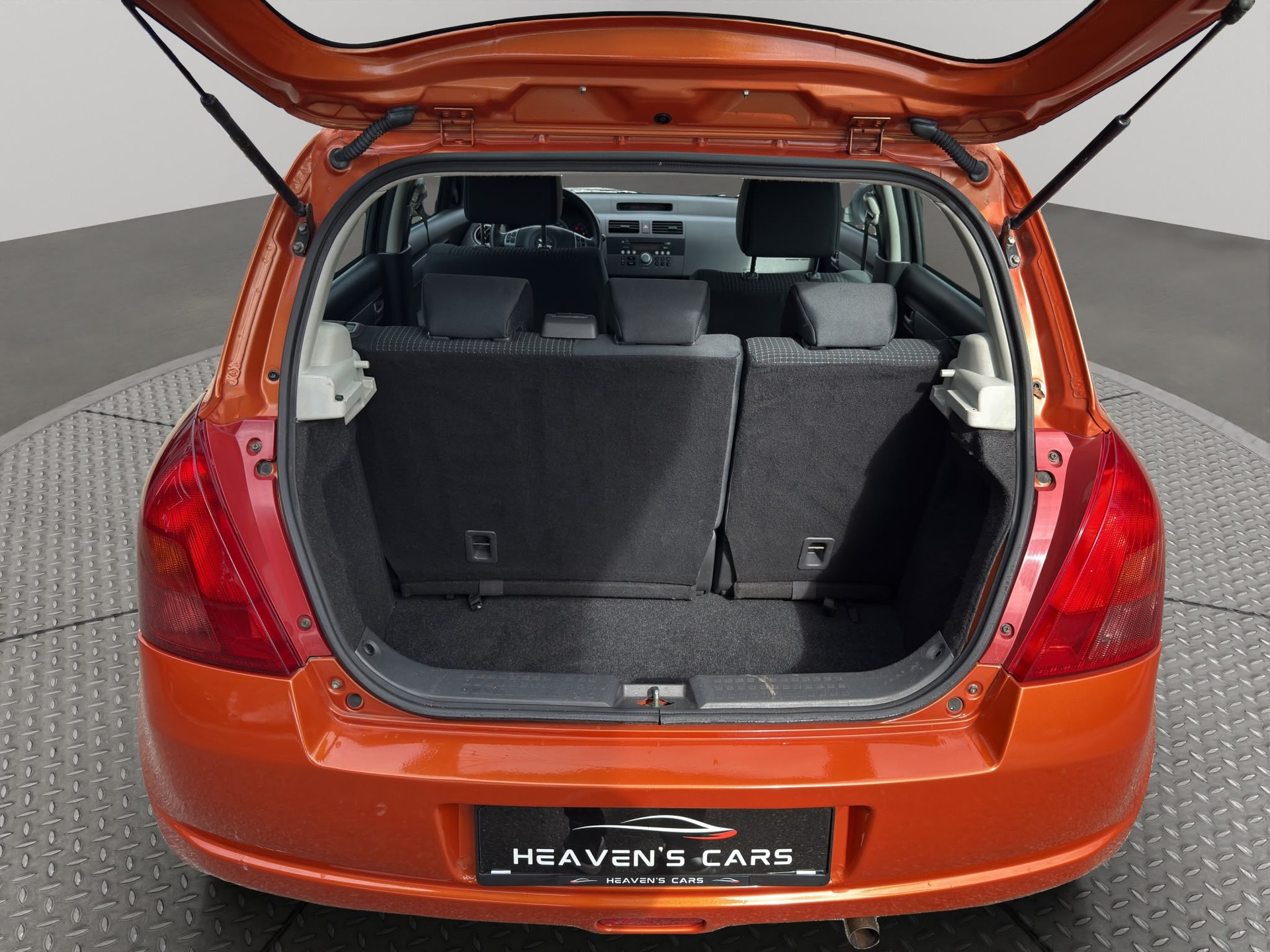 SUZUKI Swift 1.3i 16V GL Top-image-8