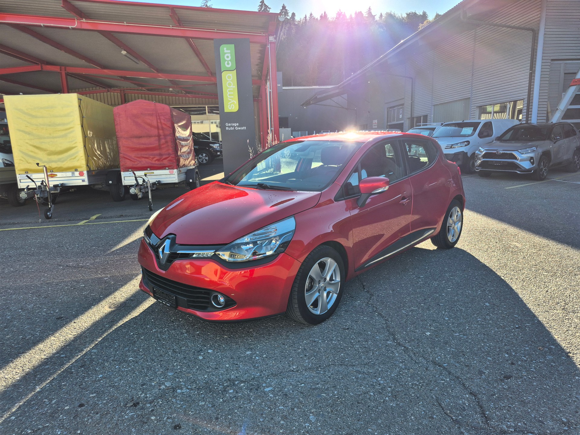 RENAULT Clio 1.2 16V T Swiss Edition EDC-image-0