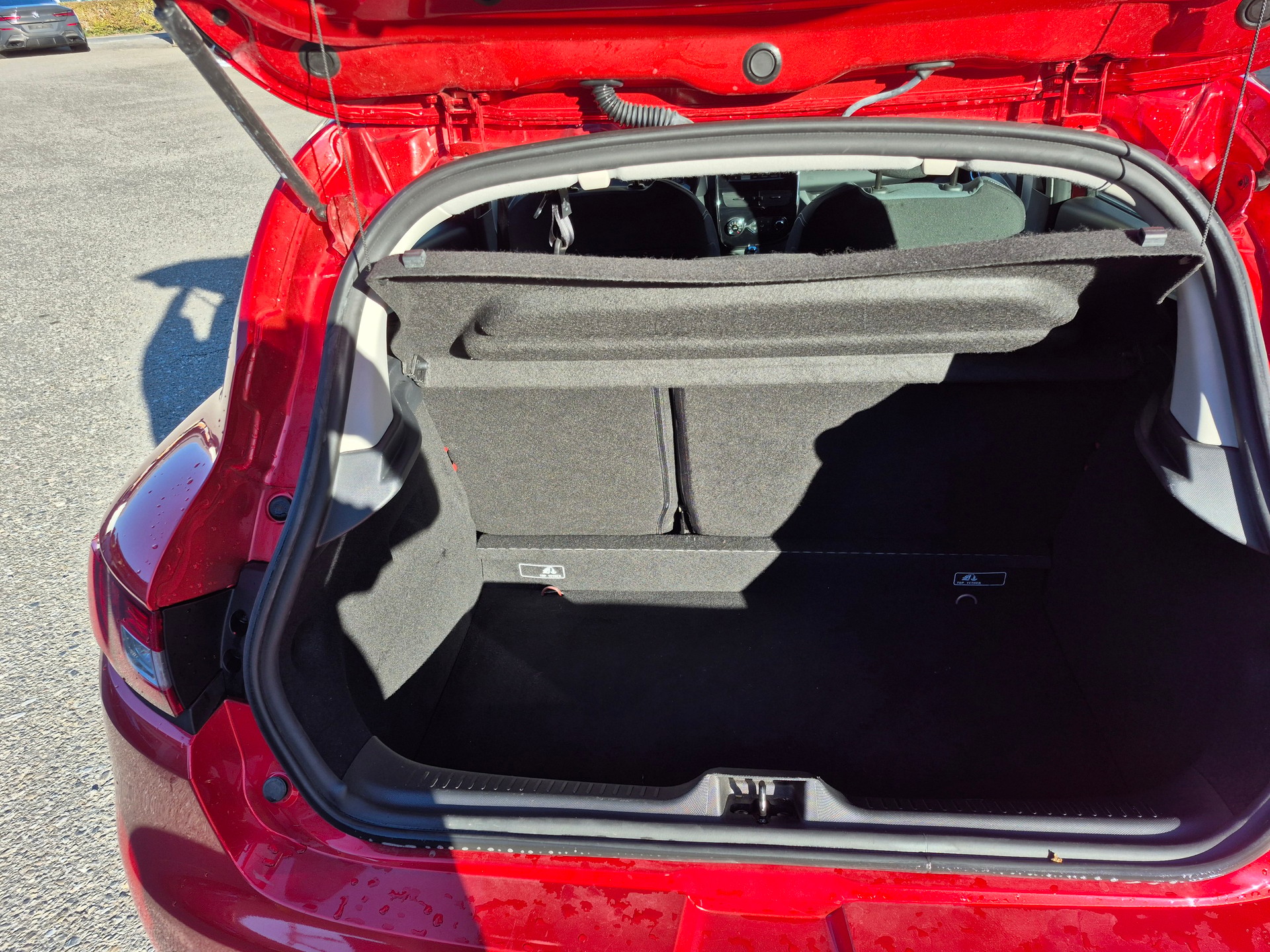 RENAULT Clio 1.2 16V T Swiss Edition EDC-image-10