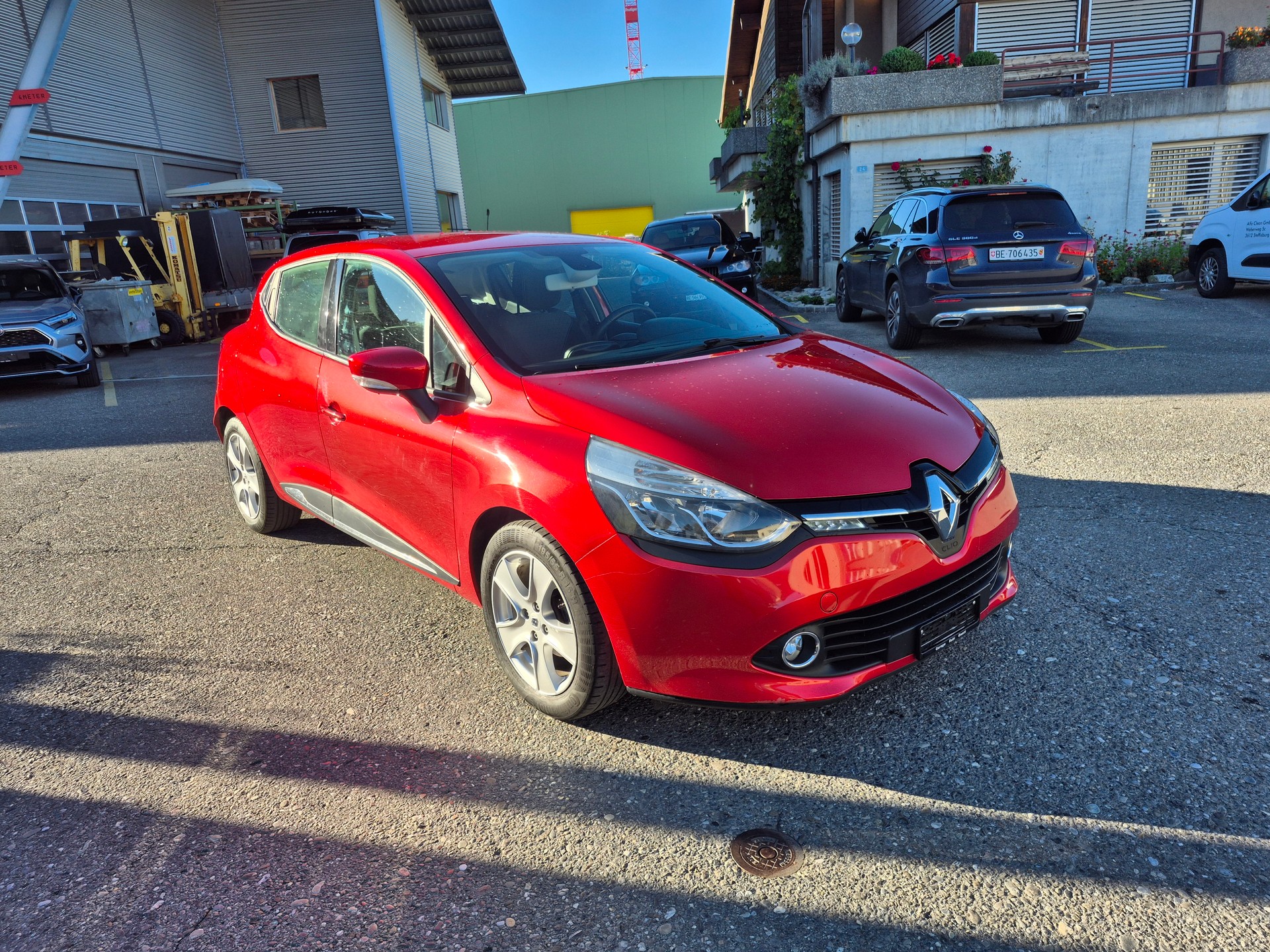 RENAULT Clio 1.2 16V T Swiss Edition EDC-image-2